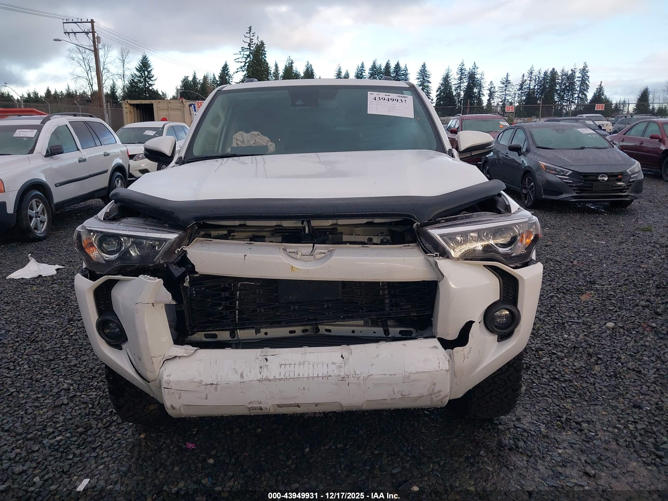 TOYOTA 4RUNNER image 6