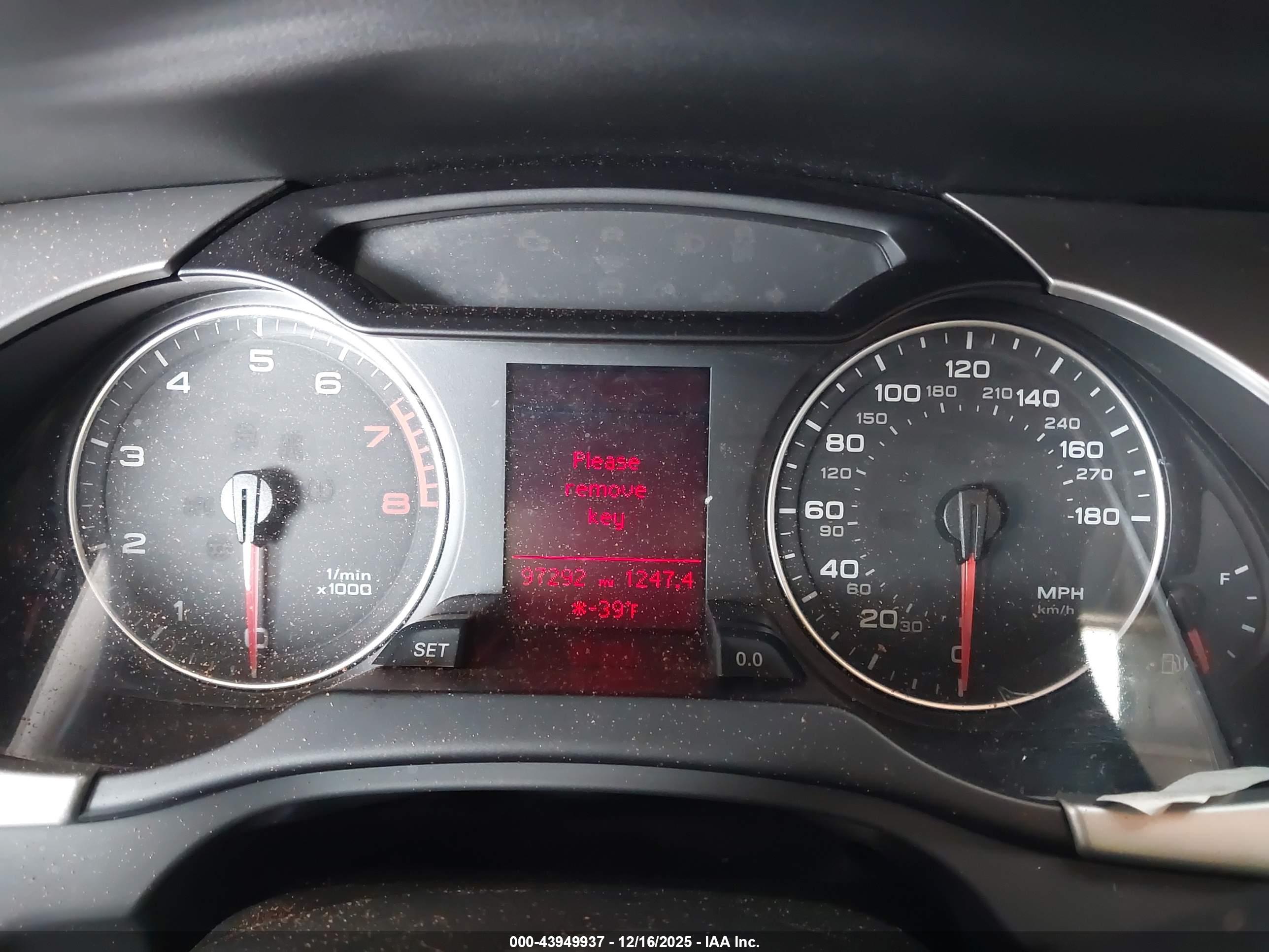 AUDI A4 image 7