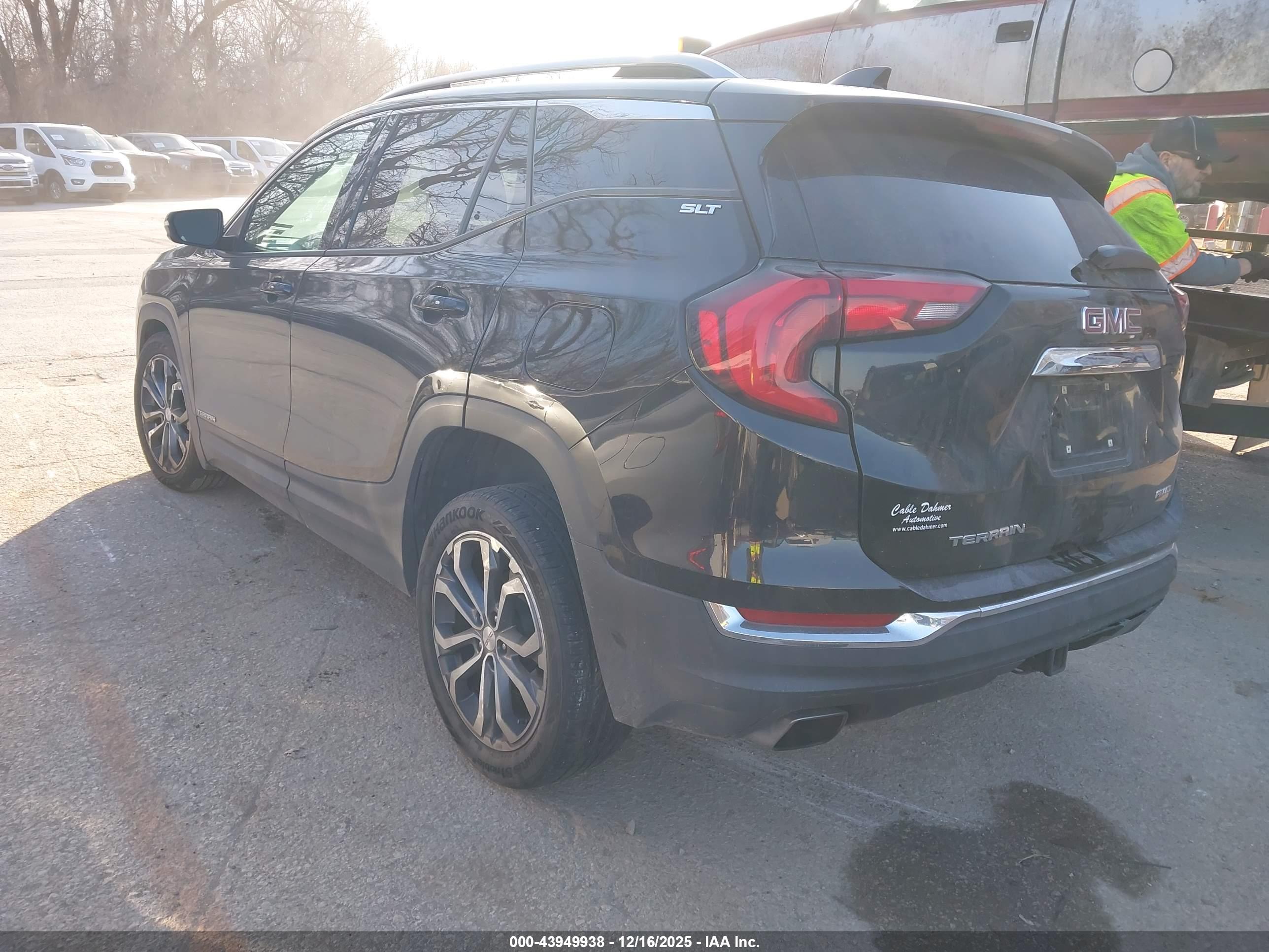 GMC TERRAIN image 3