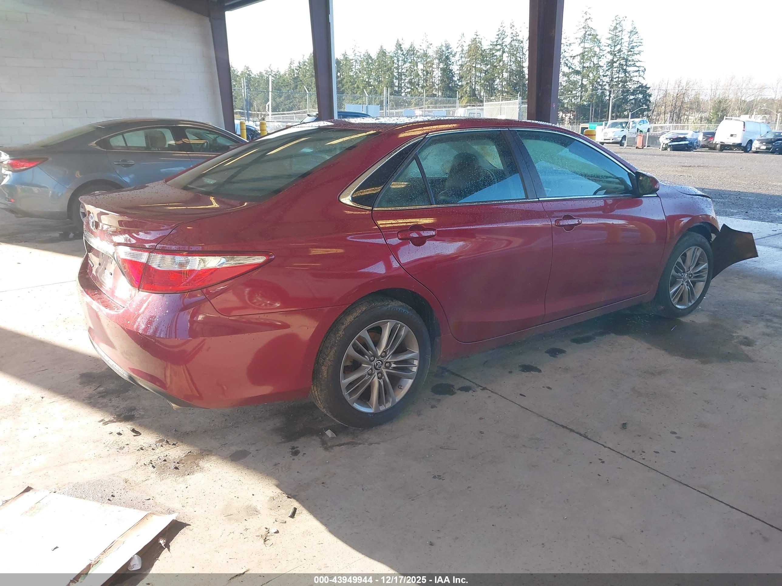 TOYOTA CAMRY image 4