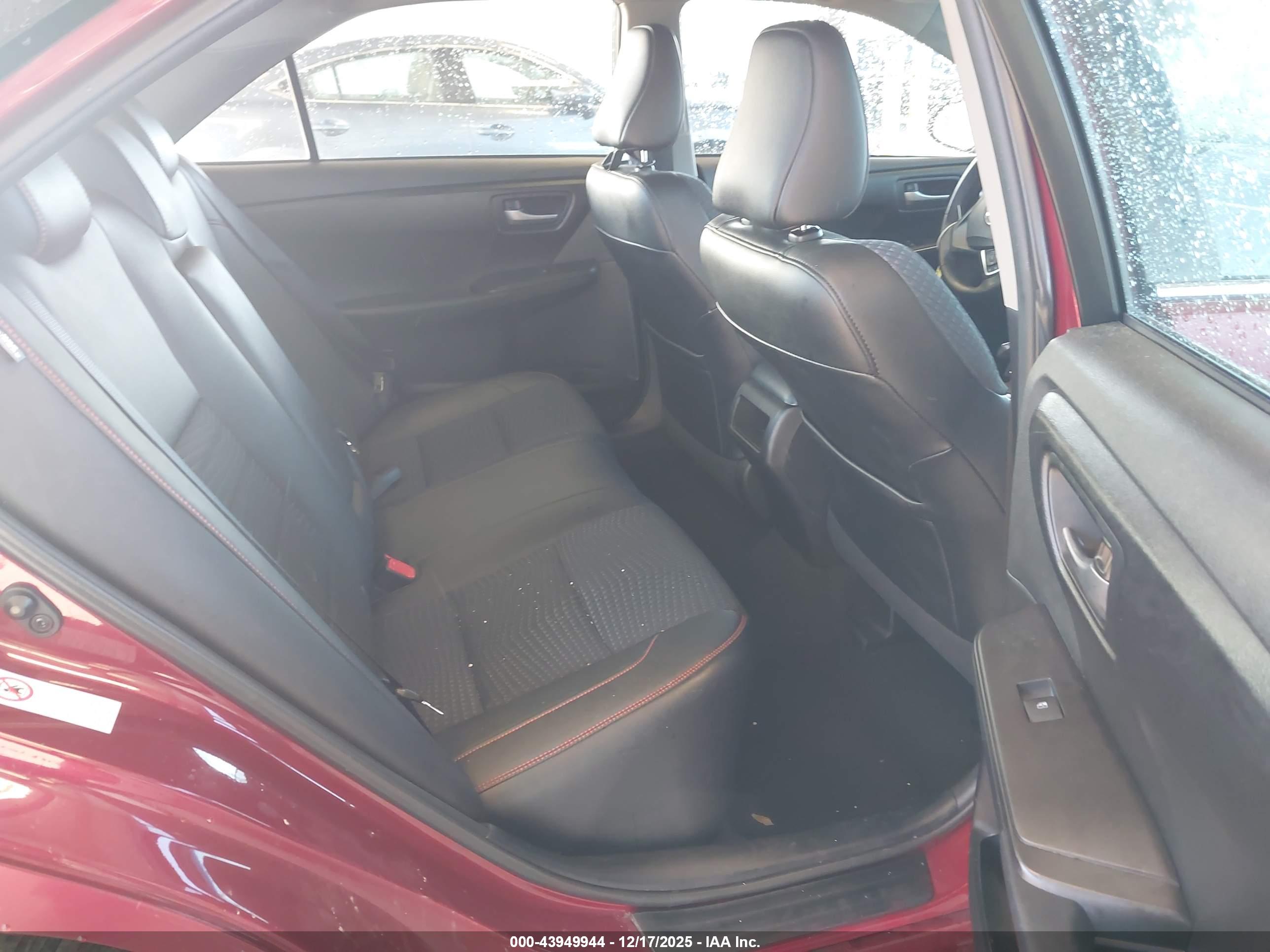 TOYOTA CAMRY image 8