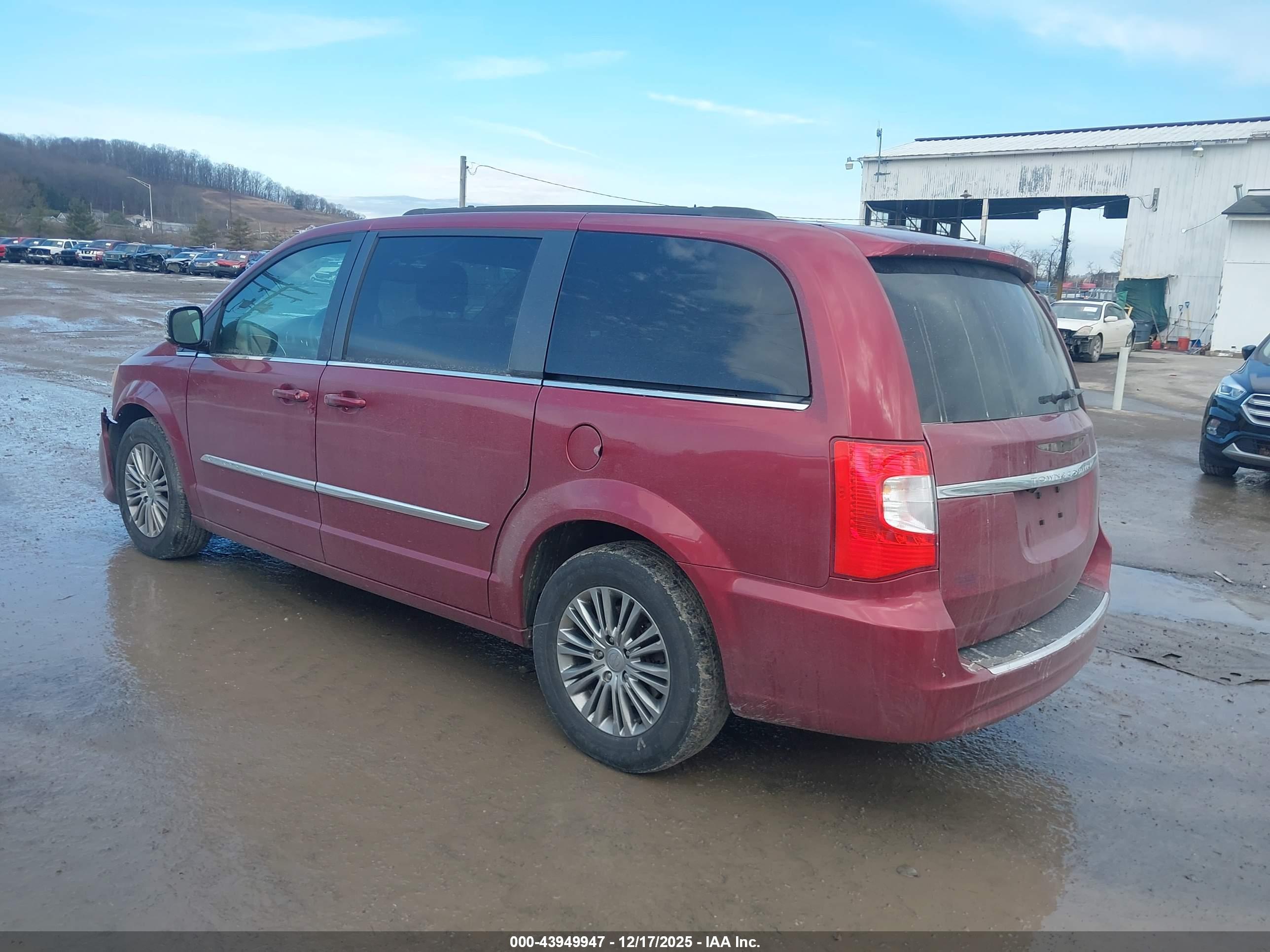 CHRYSLER TOWN image 3