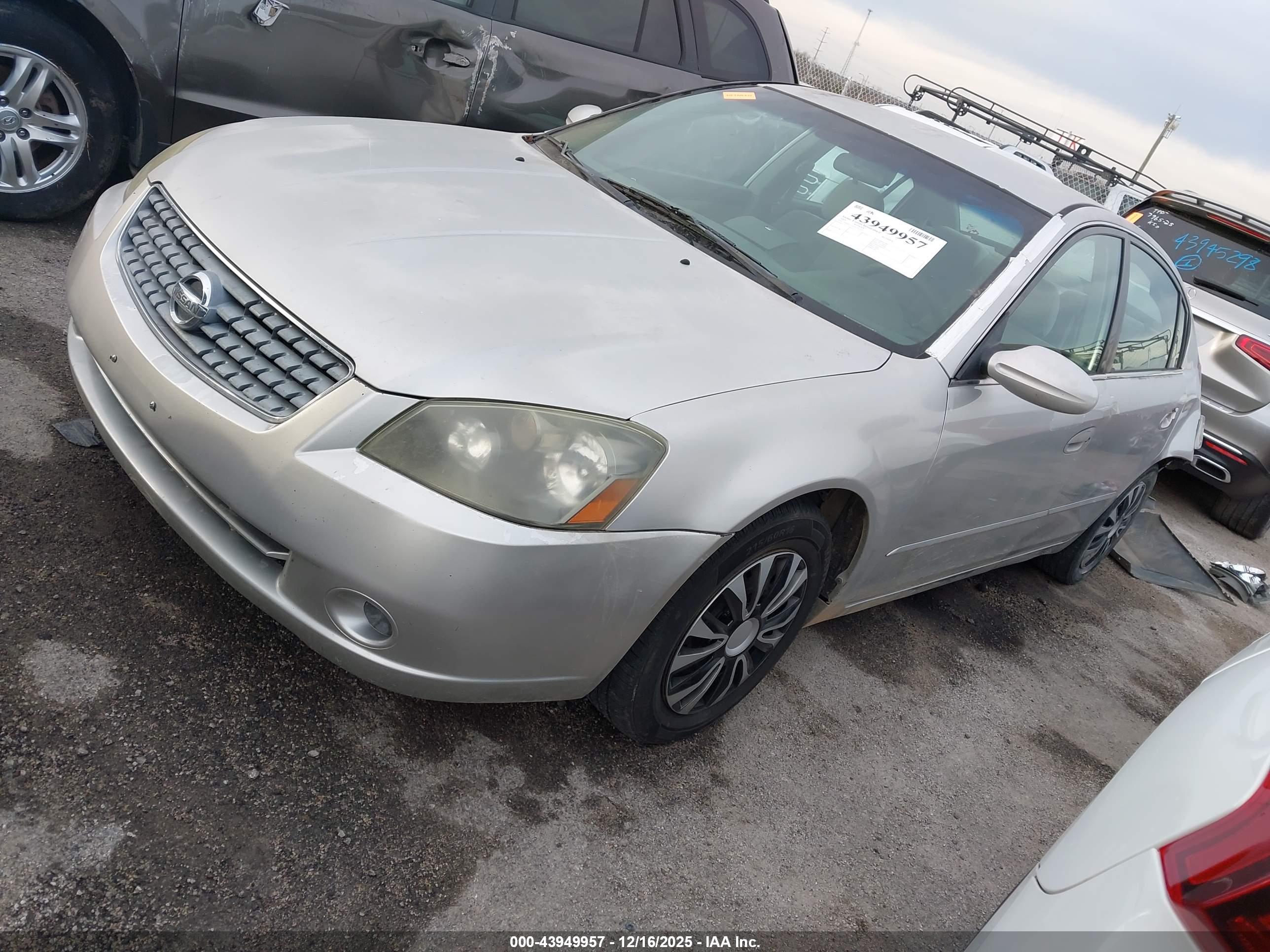NISSAN ALTIMA image 2