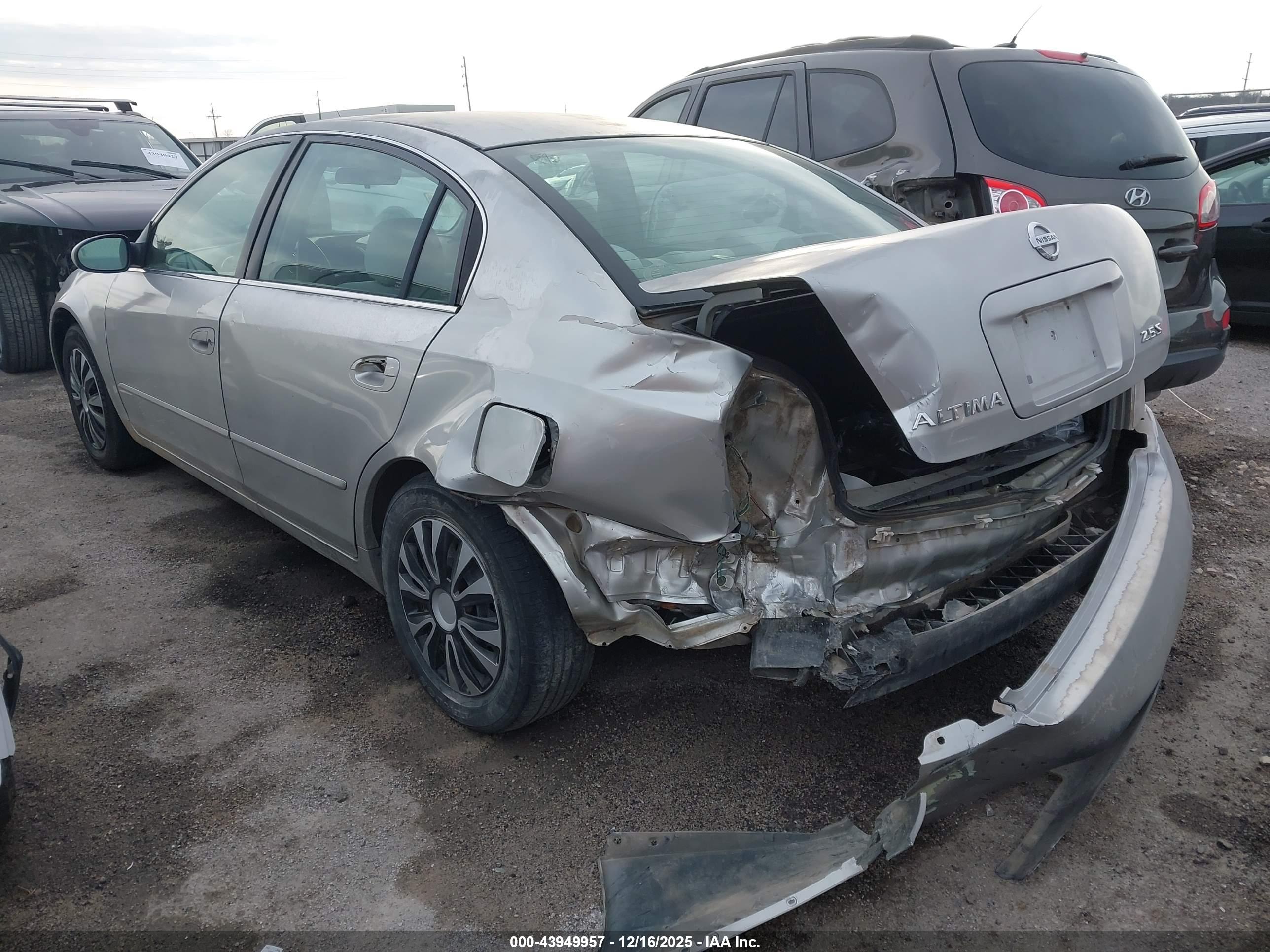 NISSAN ALTIMA image 3
