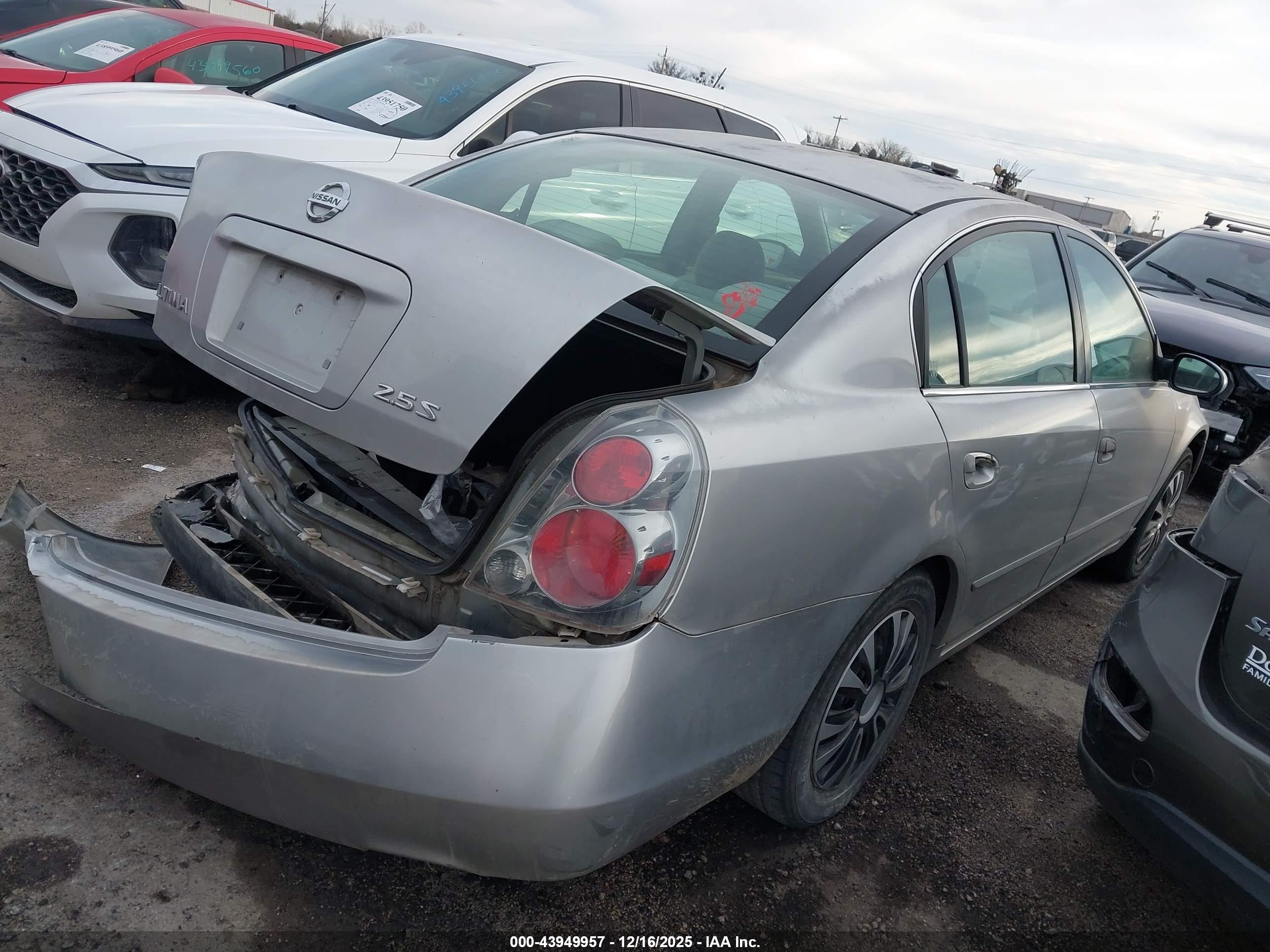 NISSAN ALTIMA image 4