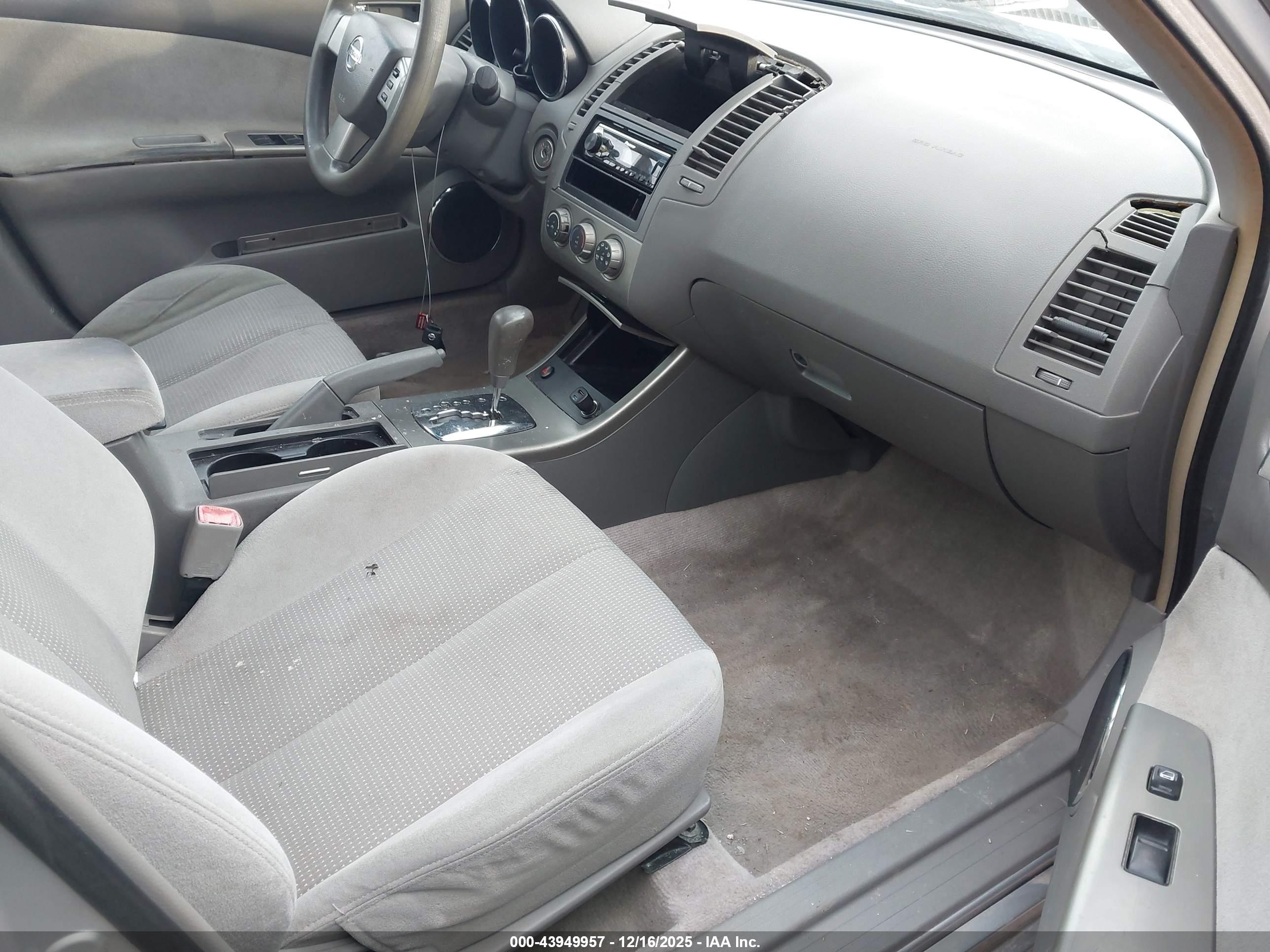 NISSAN ALTIMA image 5