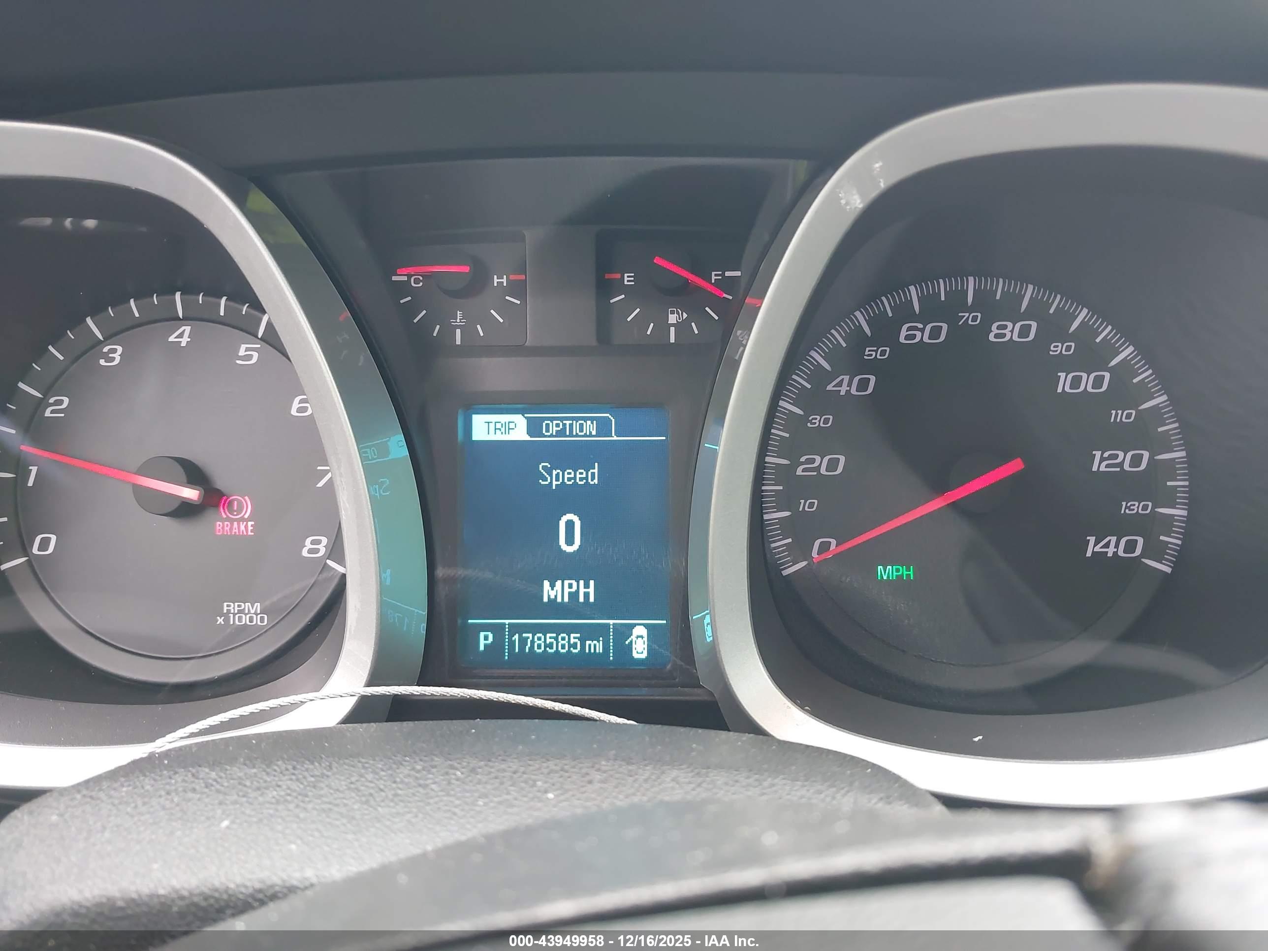 CHEVROLET EQUINOX image 7