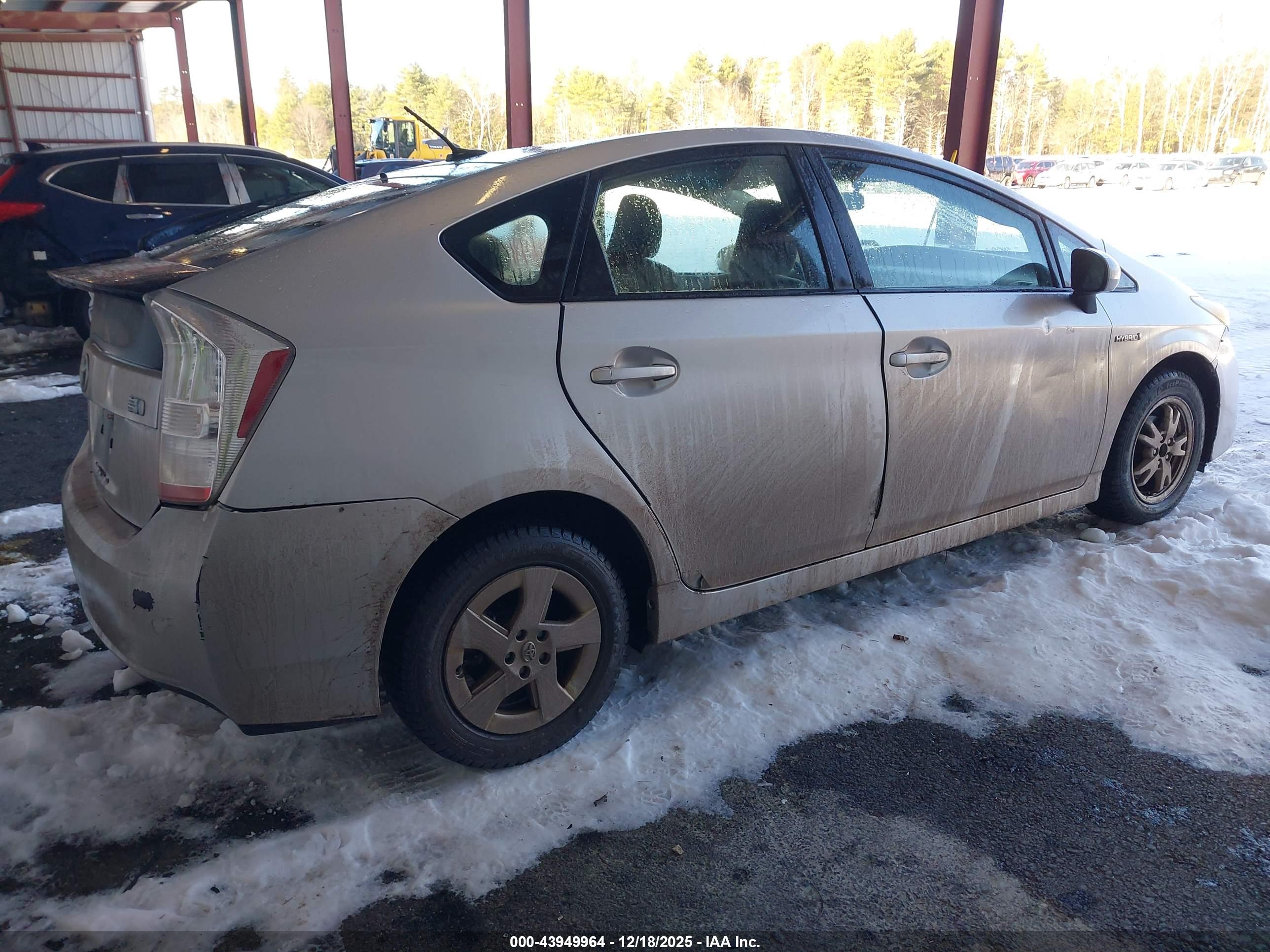 TOYOTA PRIUS image 4