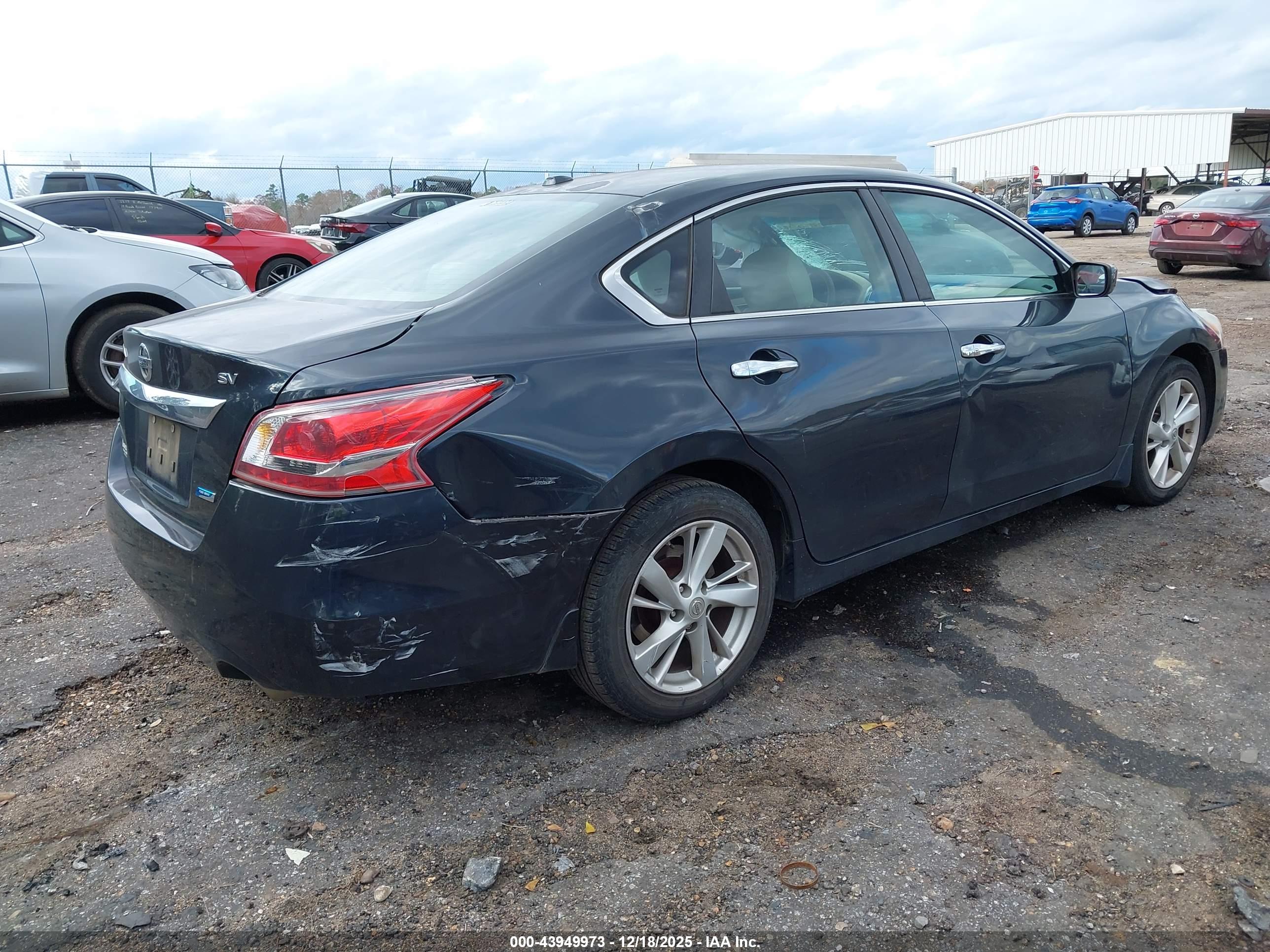 NISSAN ALTIMA image 4