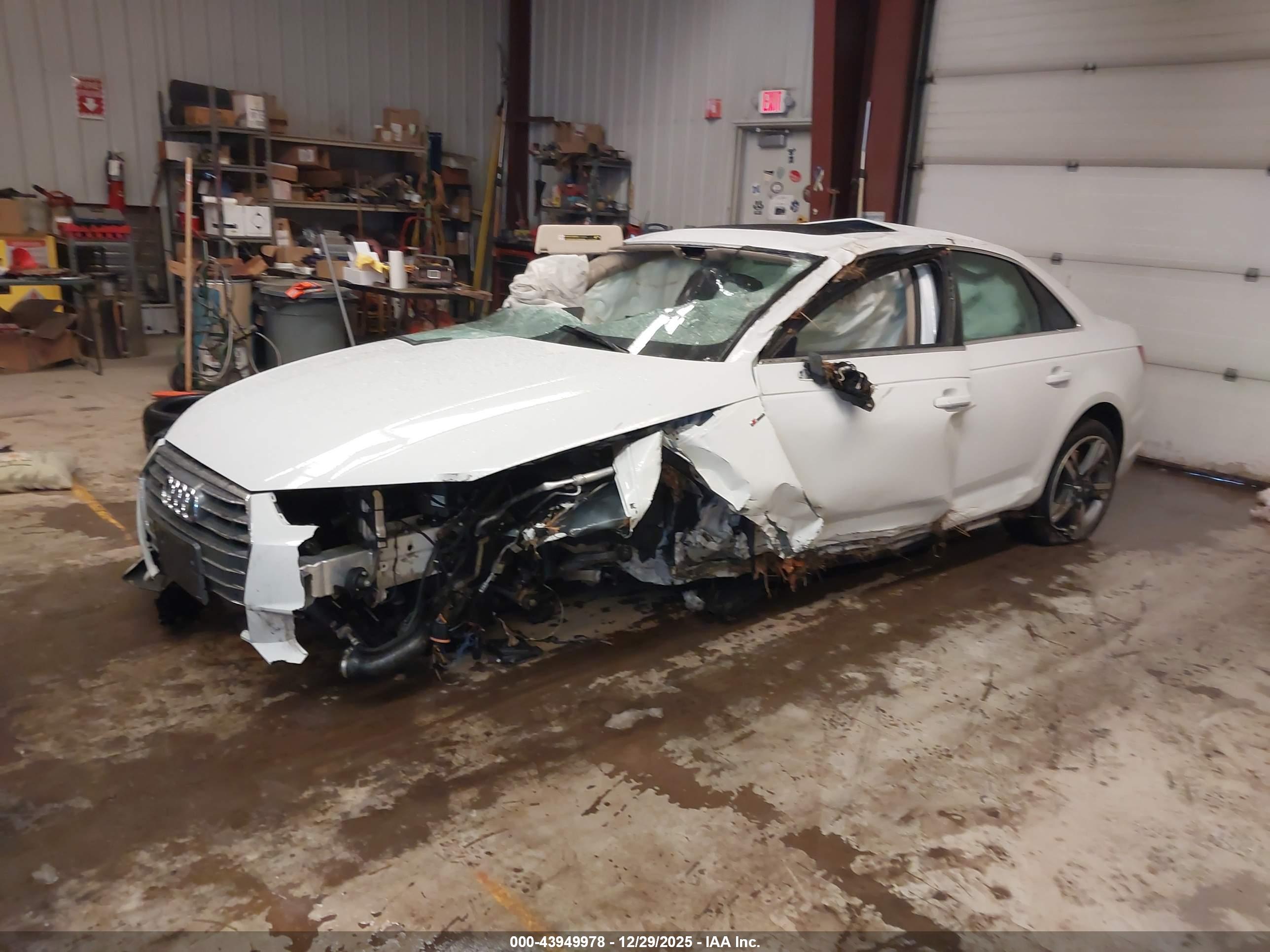 AUDI A4 image 2
