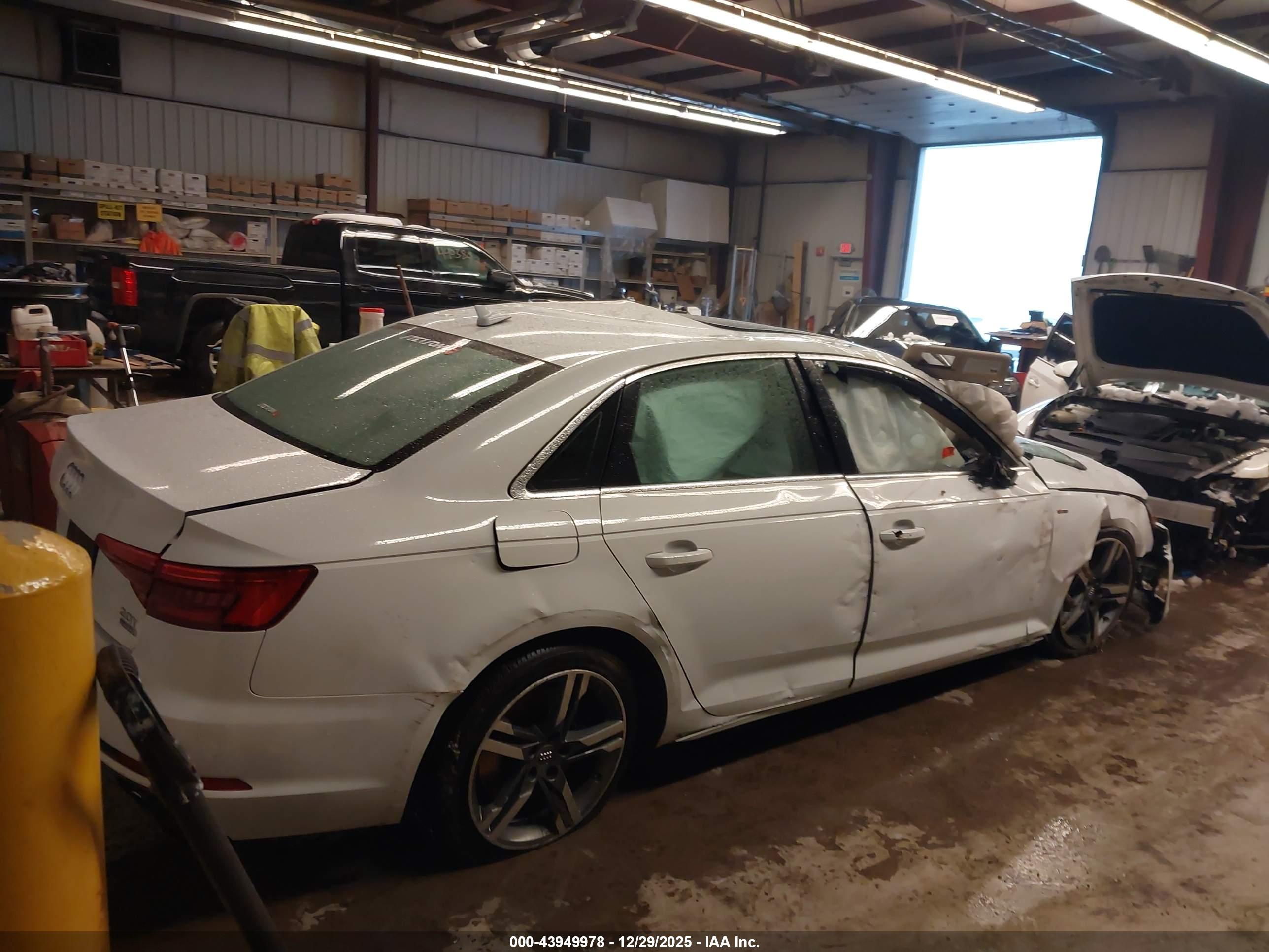 AUDI A4 image 4