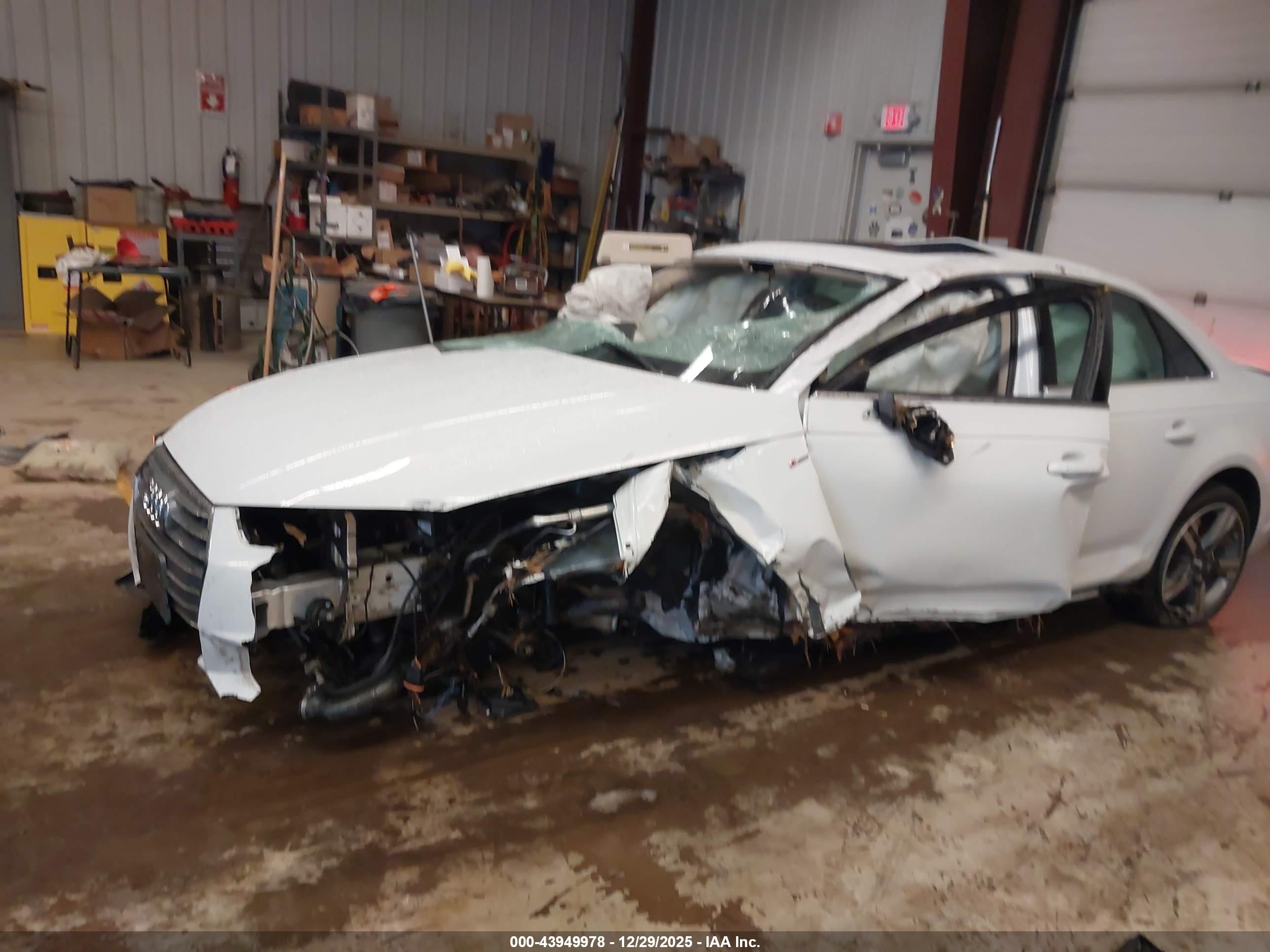 AUDI A4 image 6