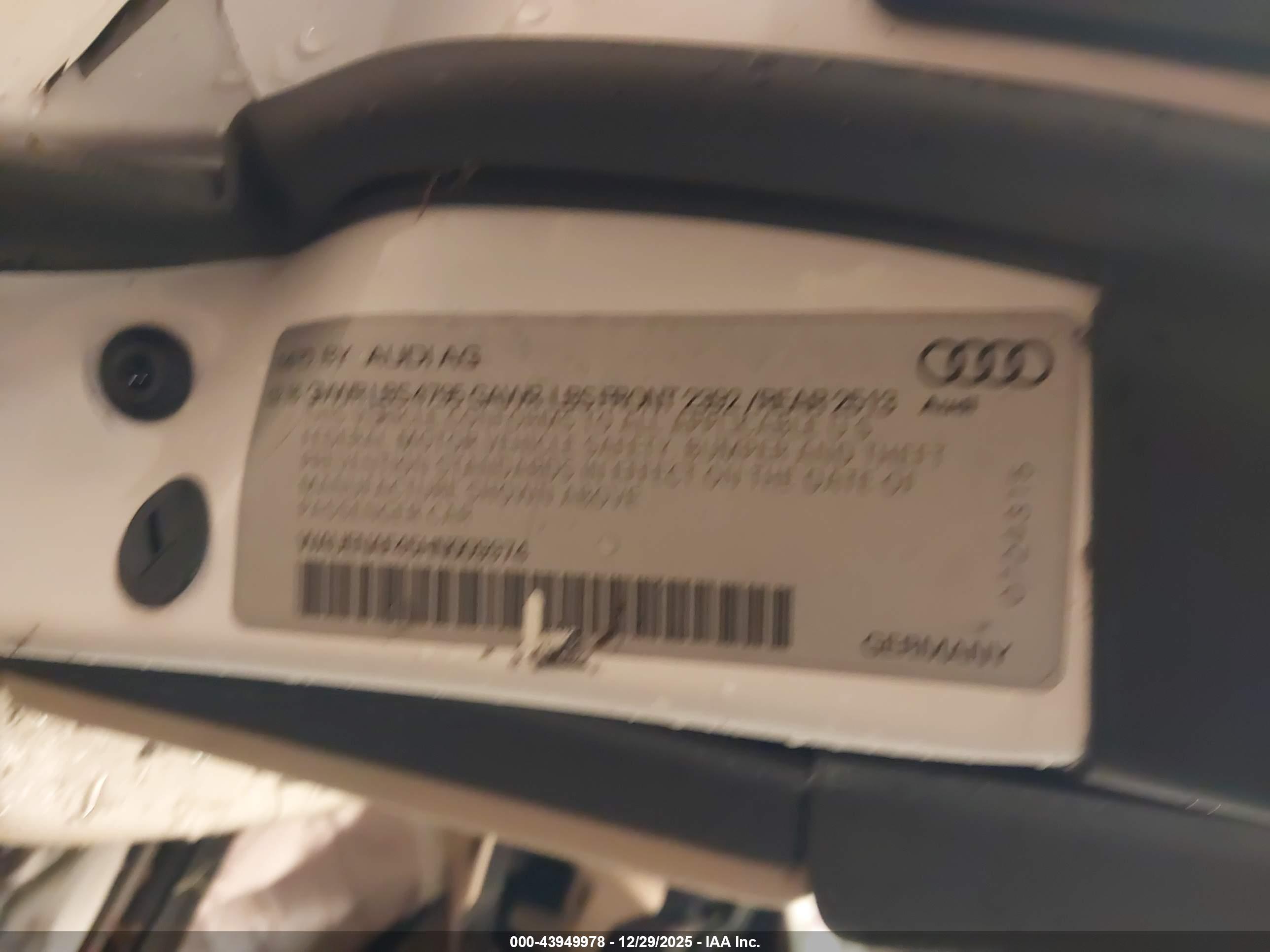 AUDI A4 image 9