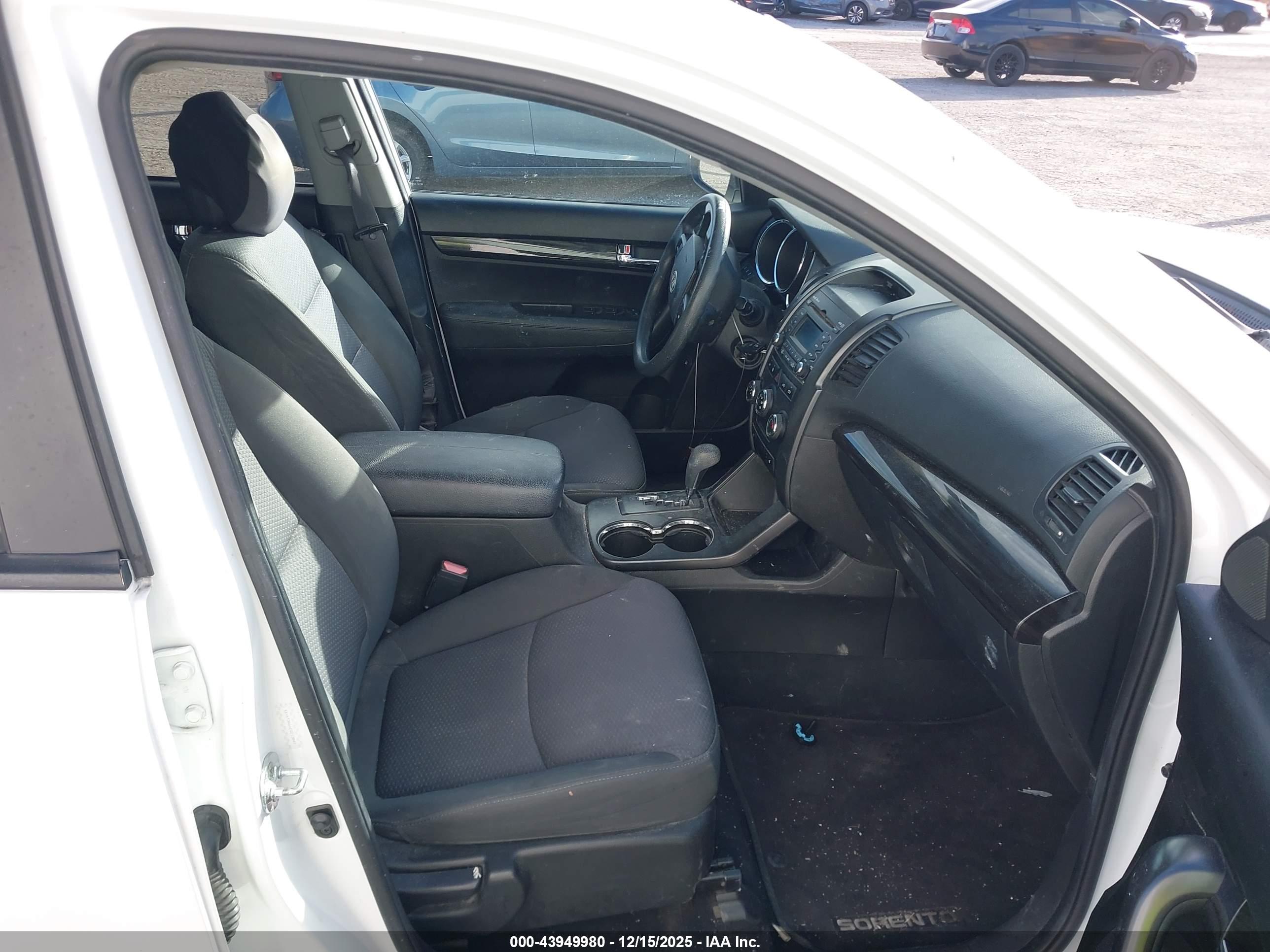 KIA SORENTO image 5