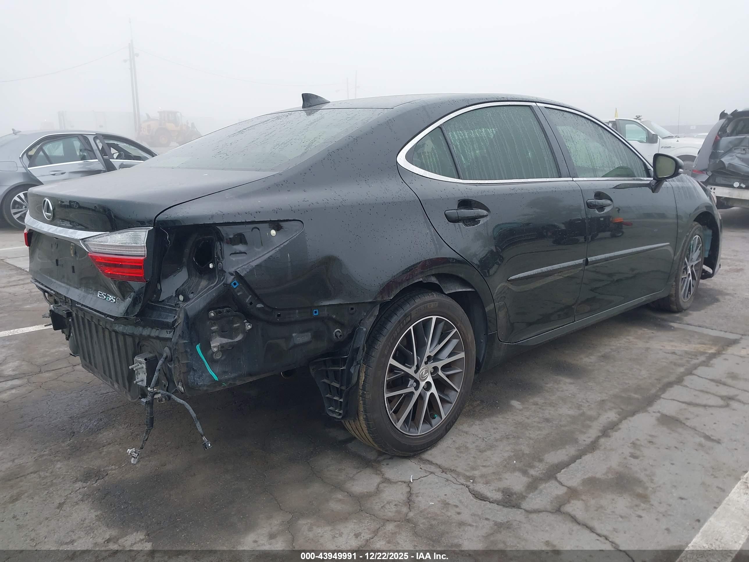 LEXUS ES image 4