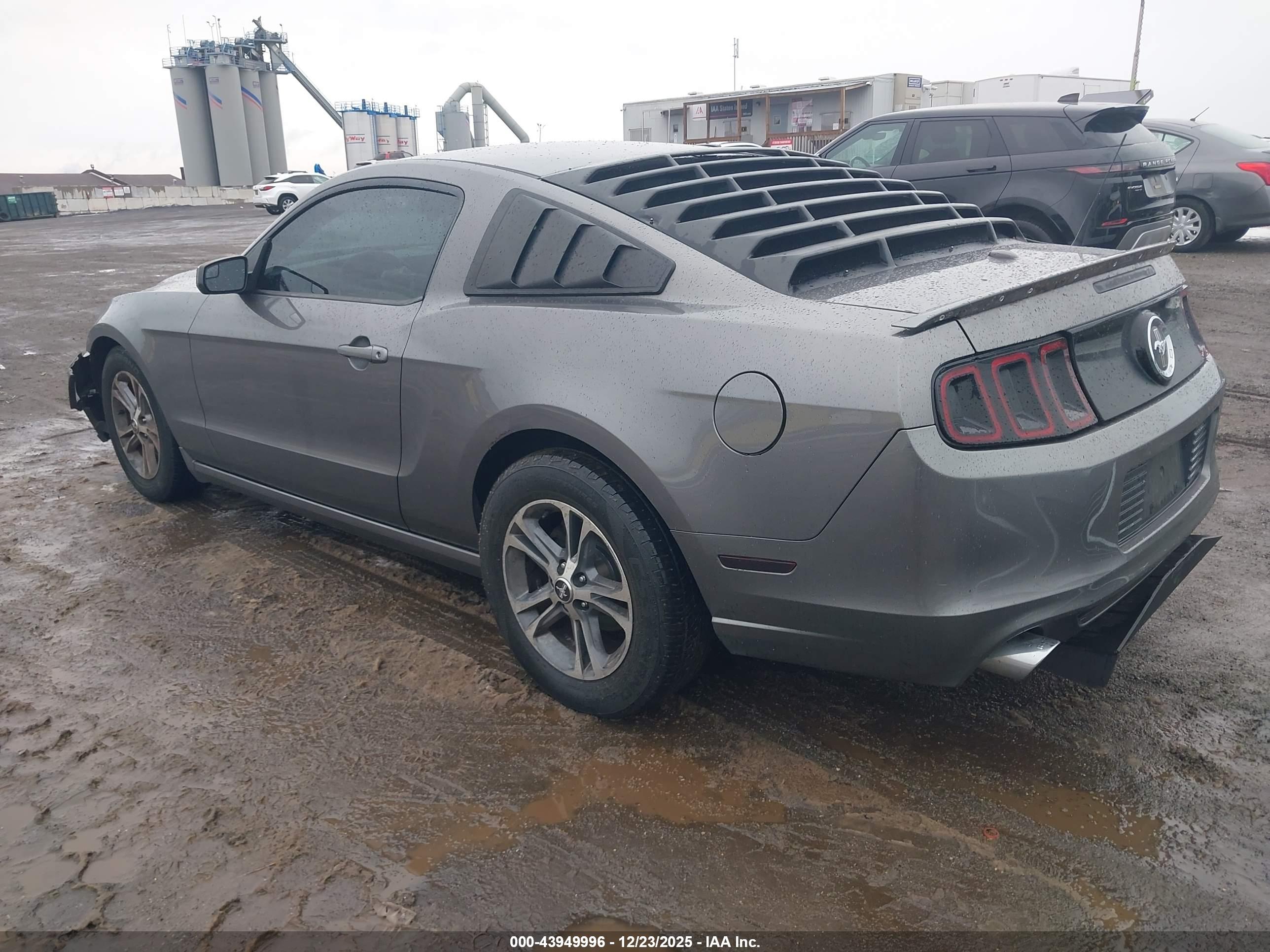FORD MUSTANG image 3