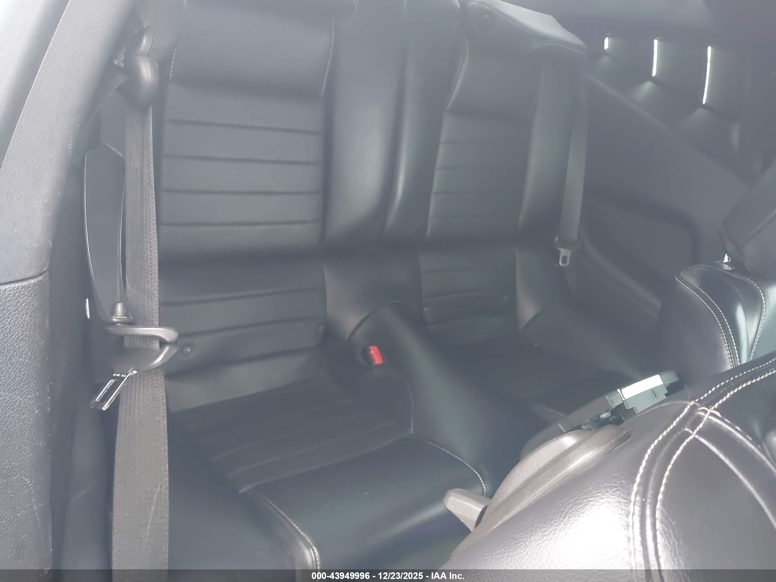 FORD MUSTANG image 8