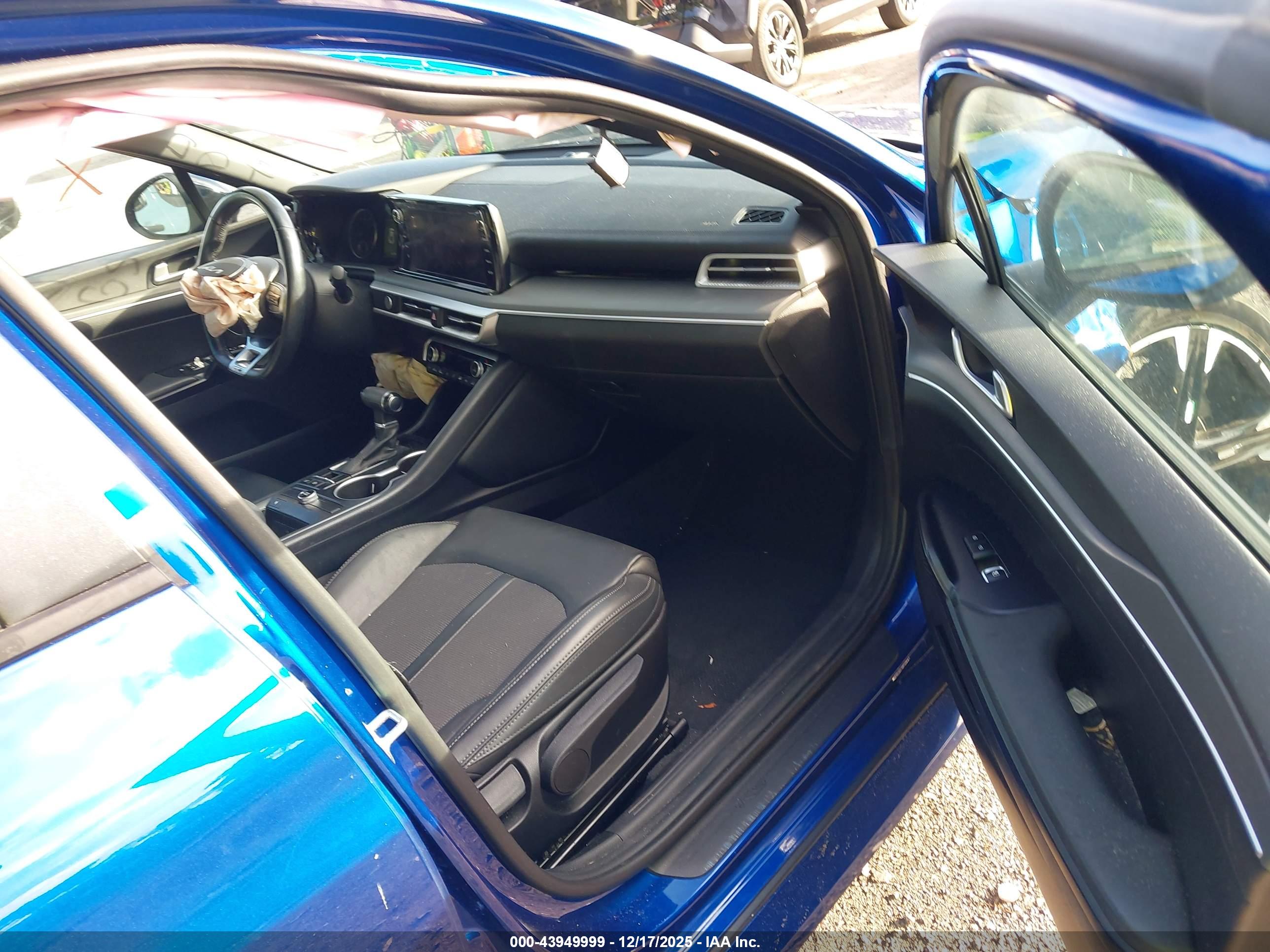 KIA K5 image 5