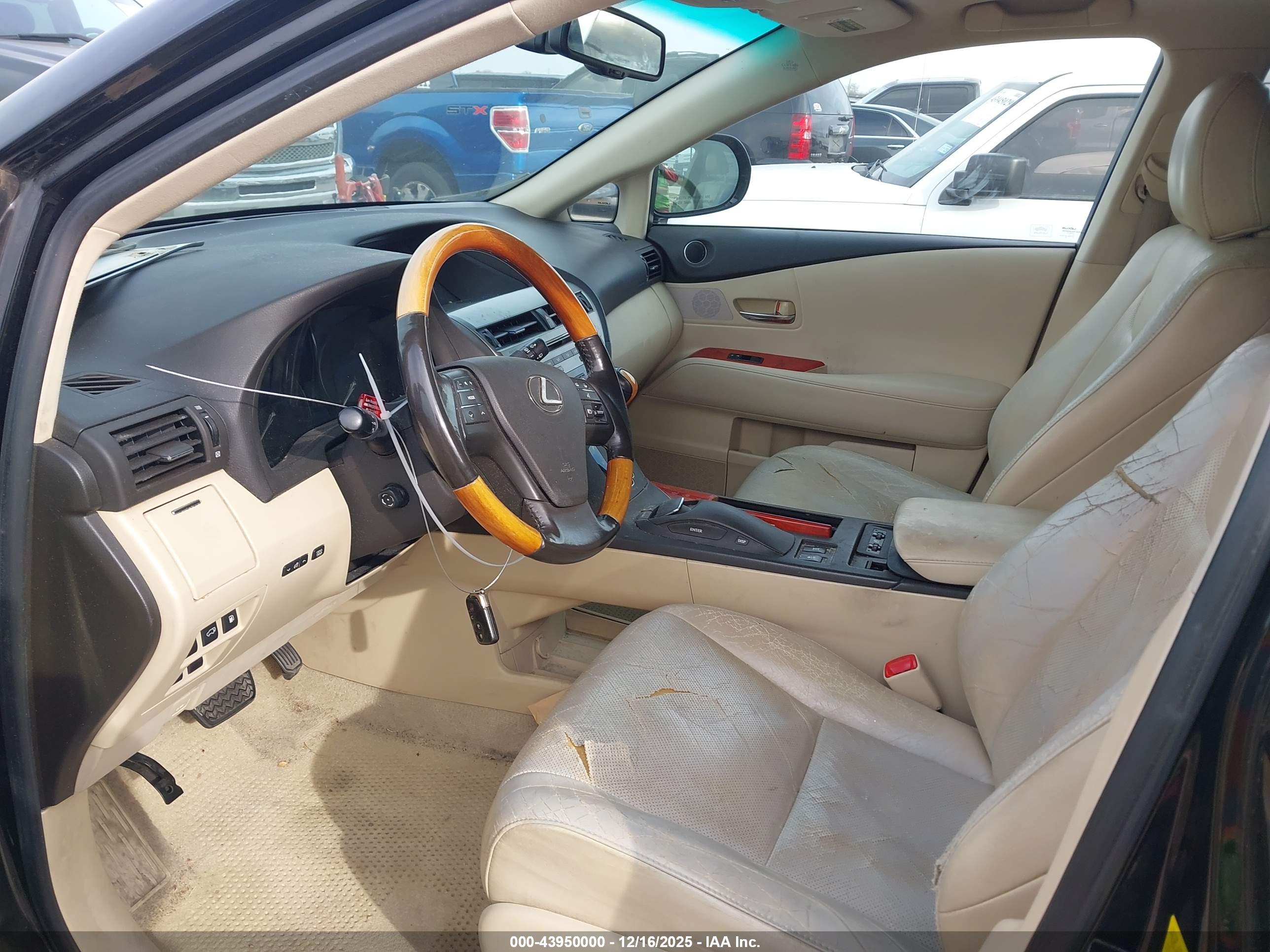 LEXUS RX image 5