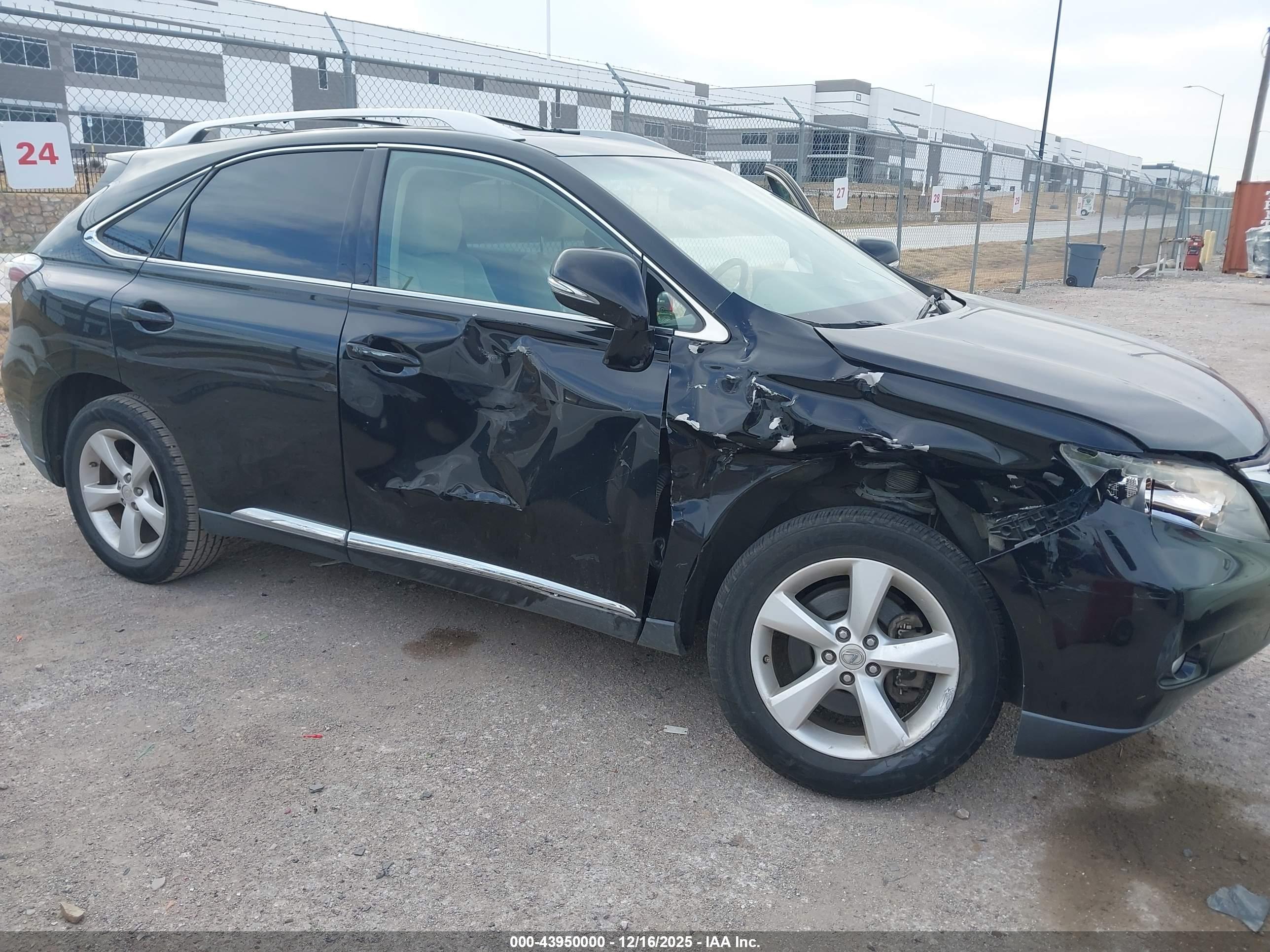 LEXUS RX image 6