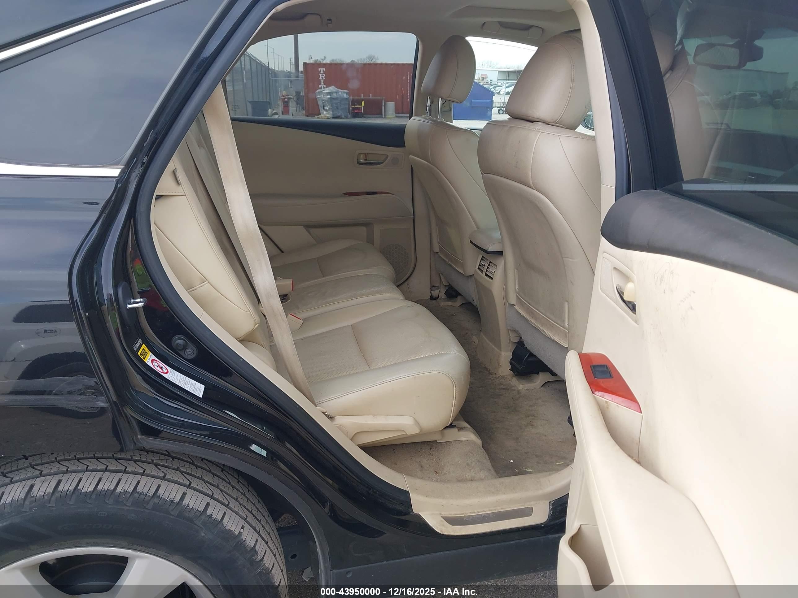 LEXUS RX image 8