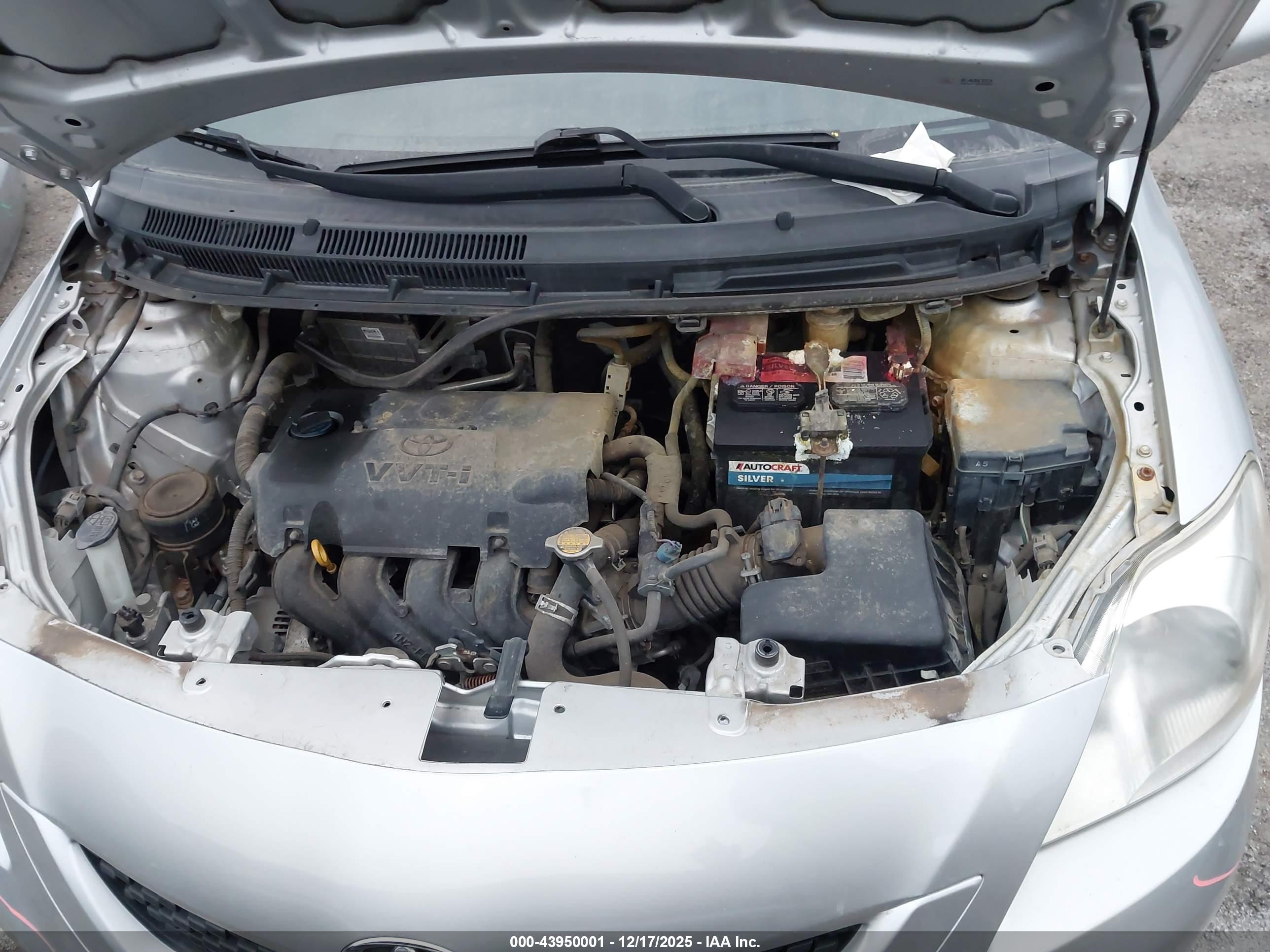 TOYOTA YARIS image 10