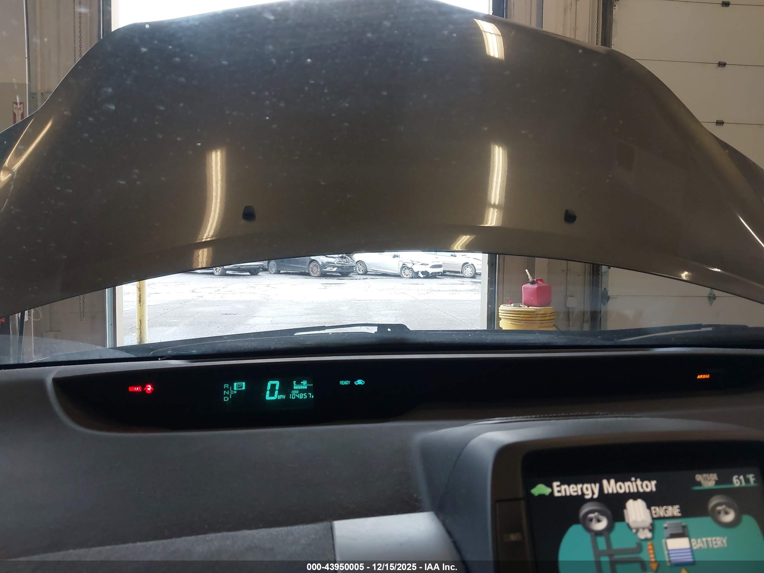TOYOTA PRIUS image 7