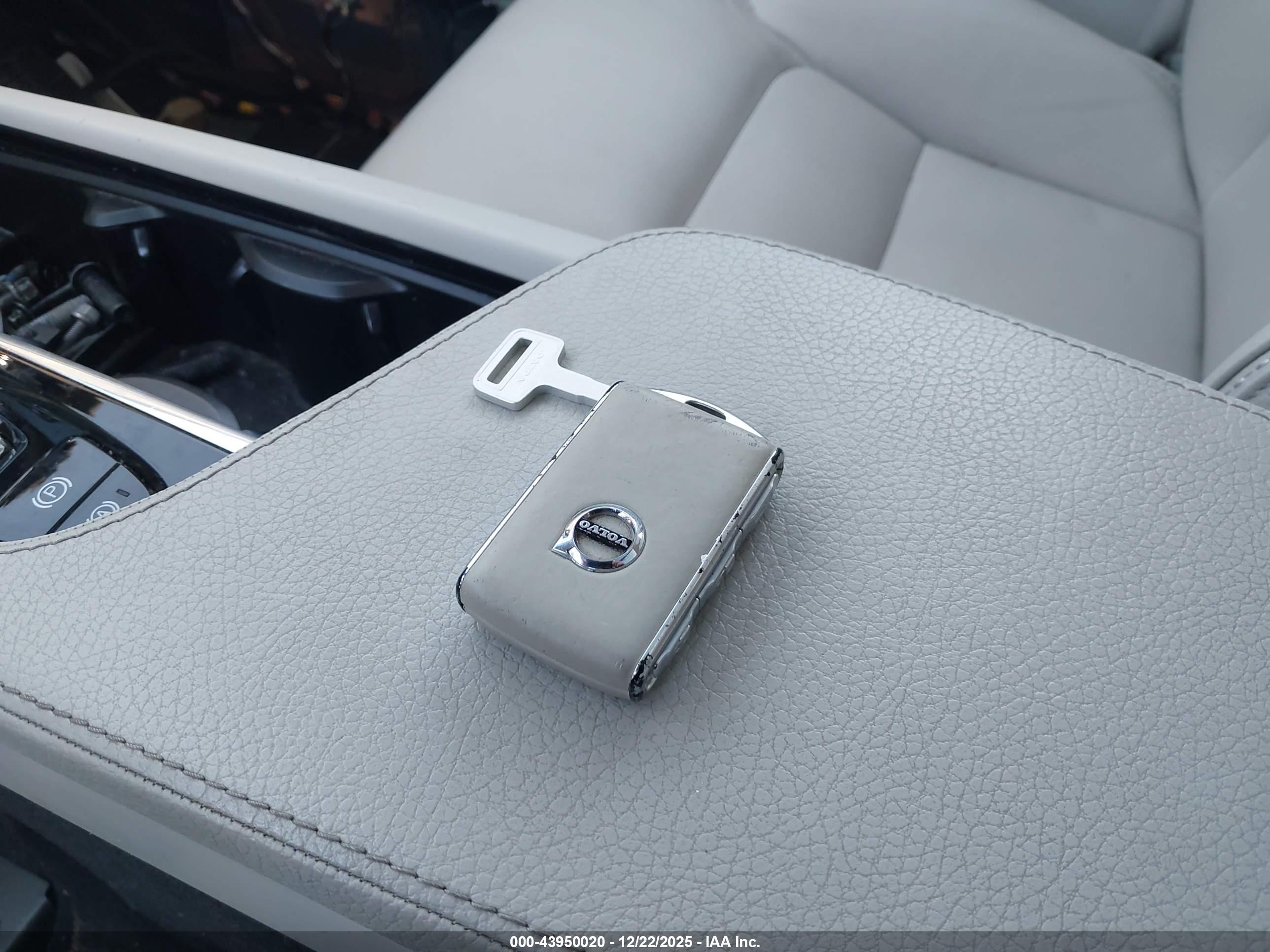 VOLVO V90 image 11