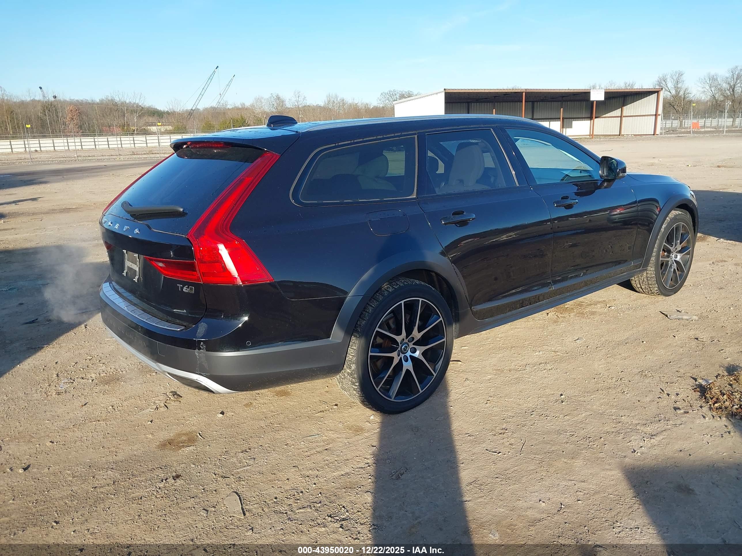 VOLVO V90 image 4