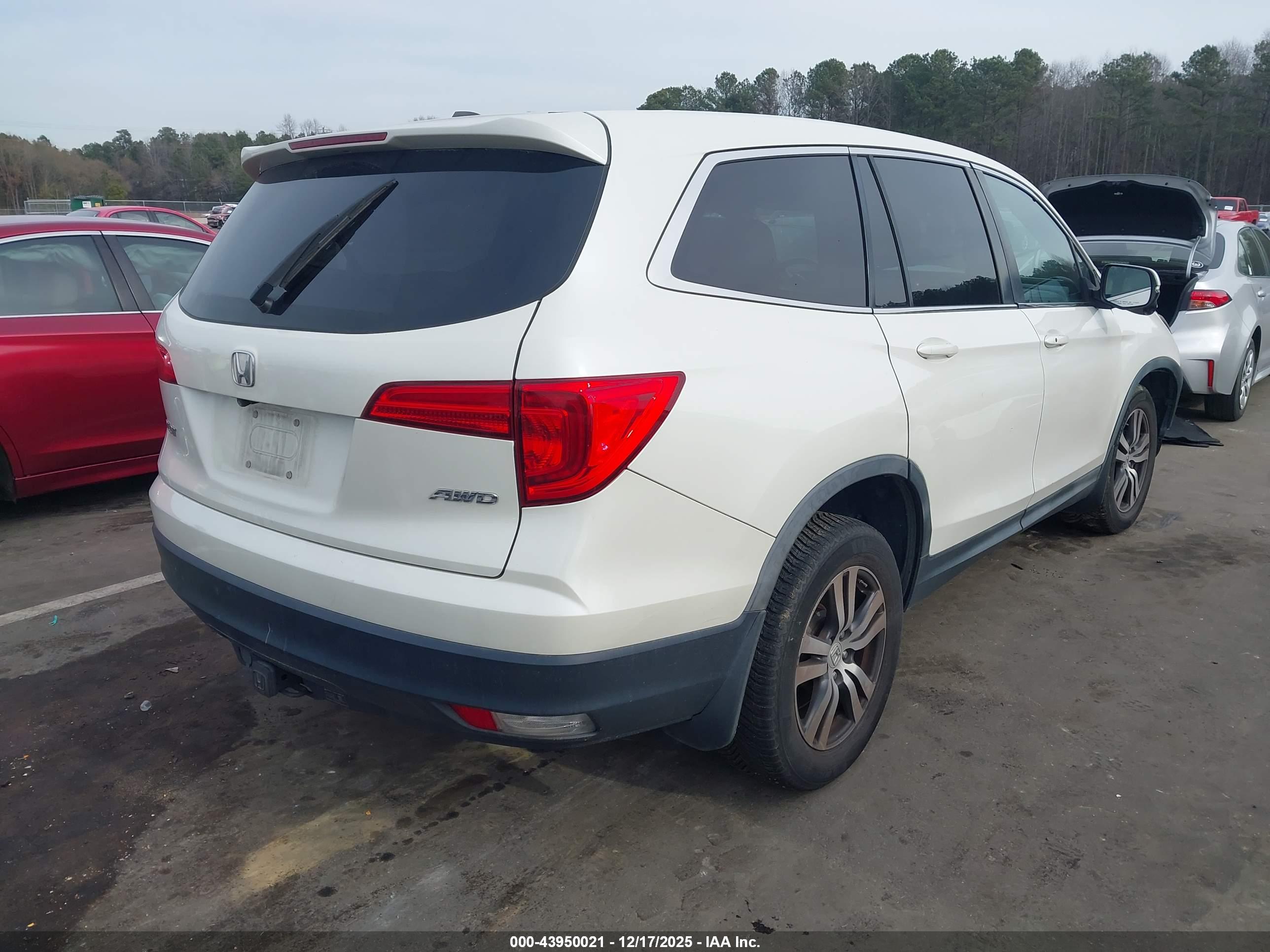HONDA PILOT image 4