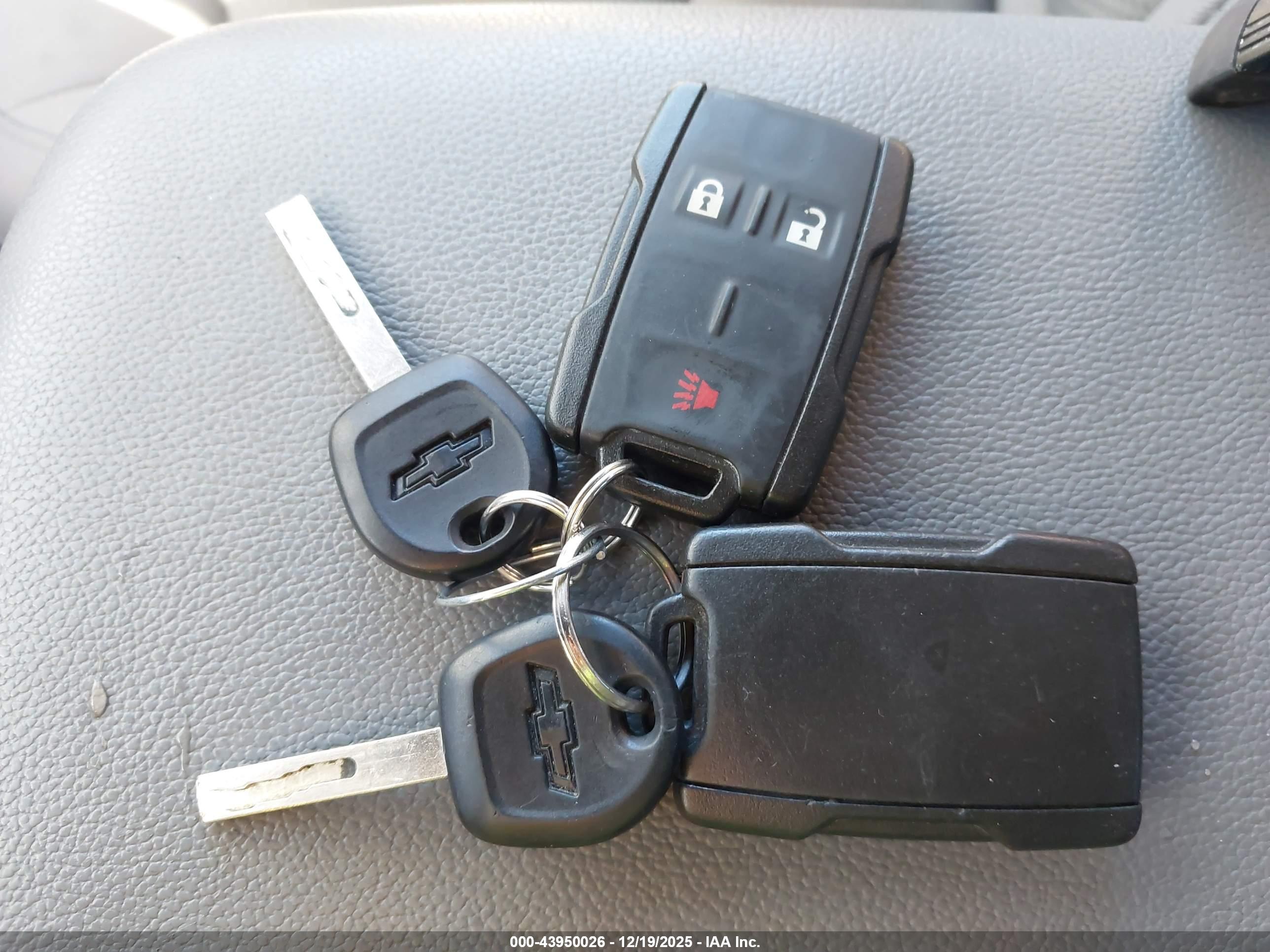 CHEVROLET COLORADO image 11