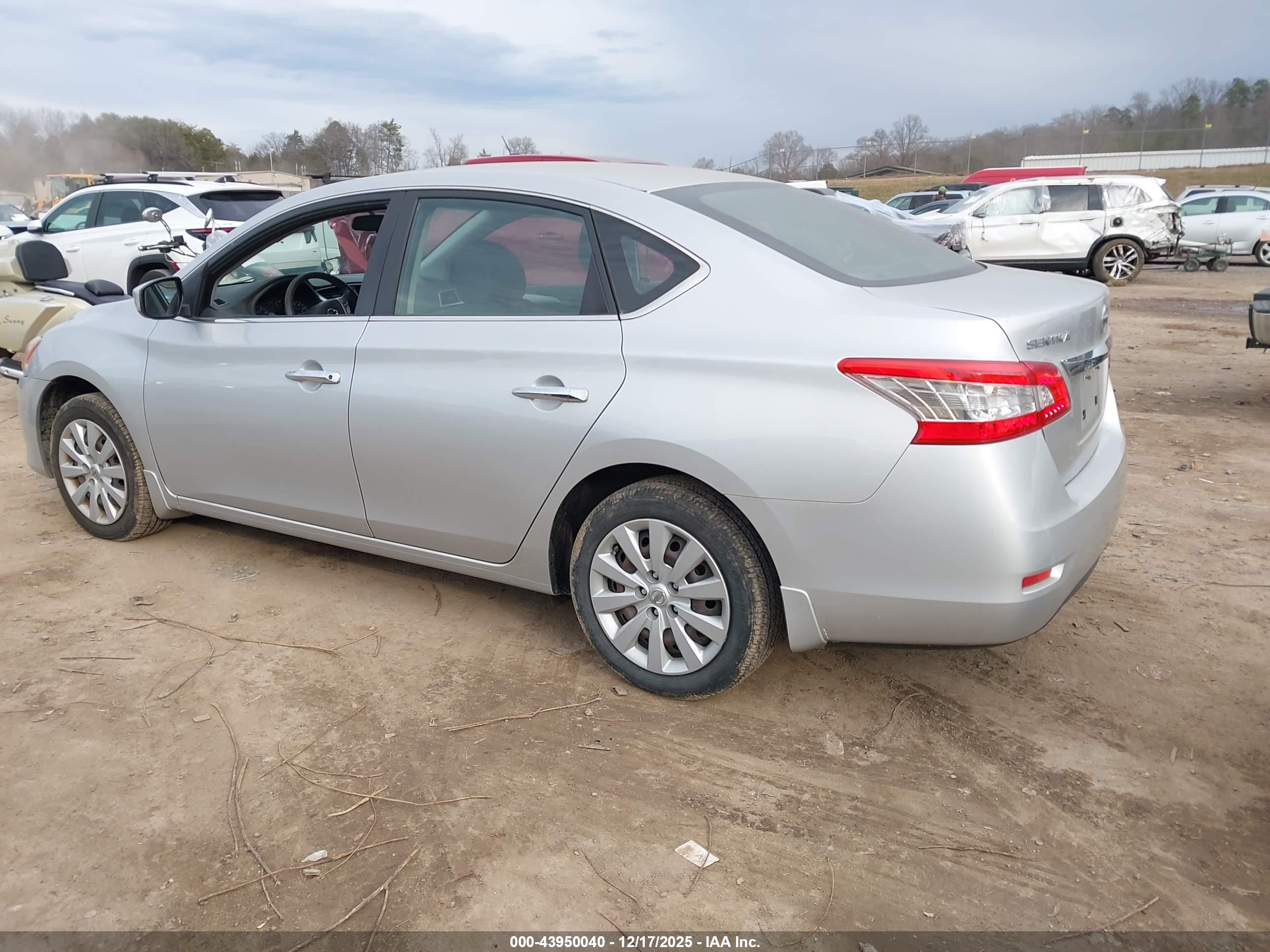 NISSAN SENTRA image 3