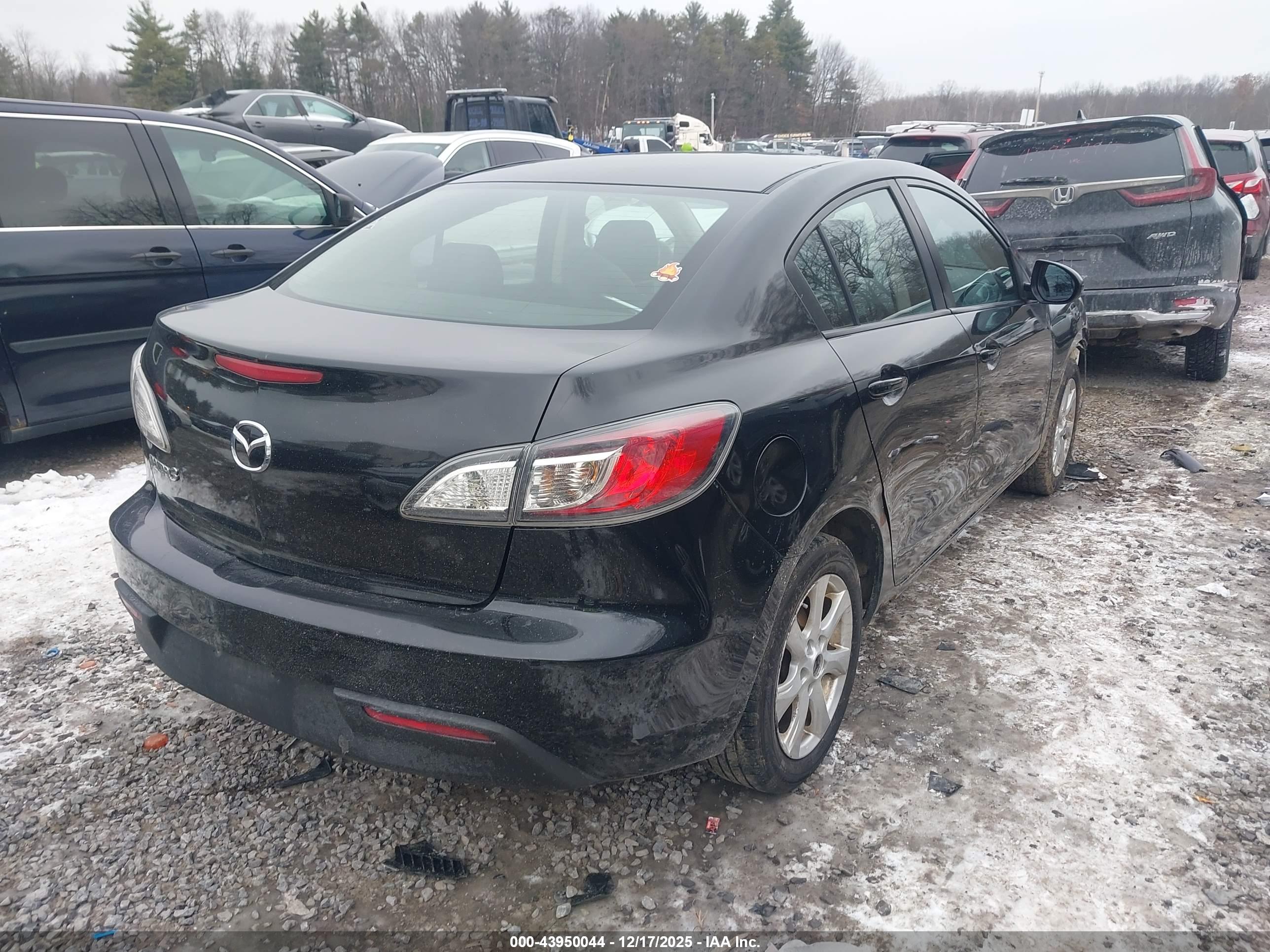 MAZDA MAZDA3 image 4