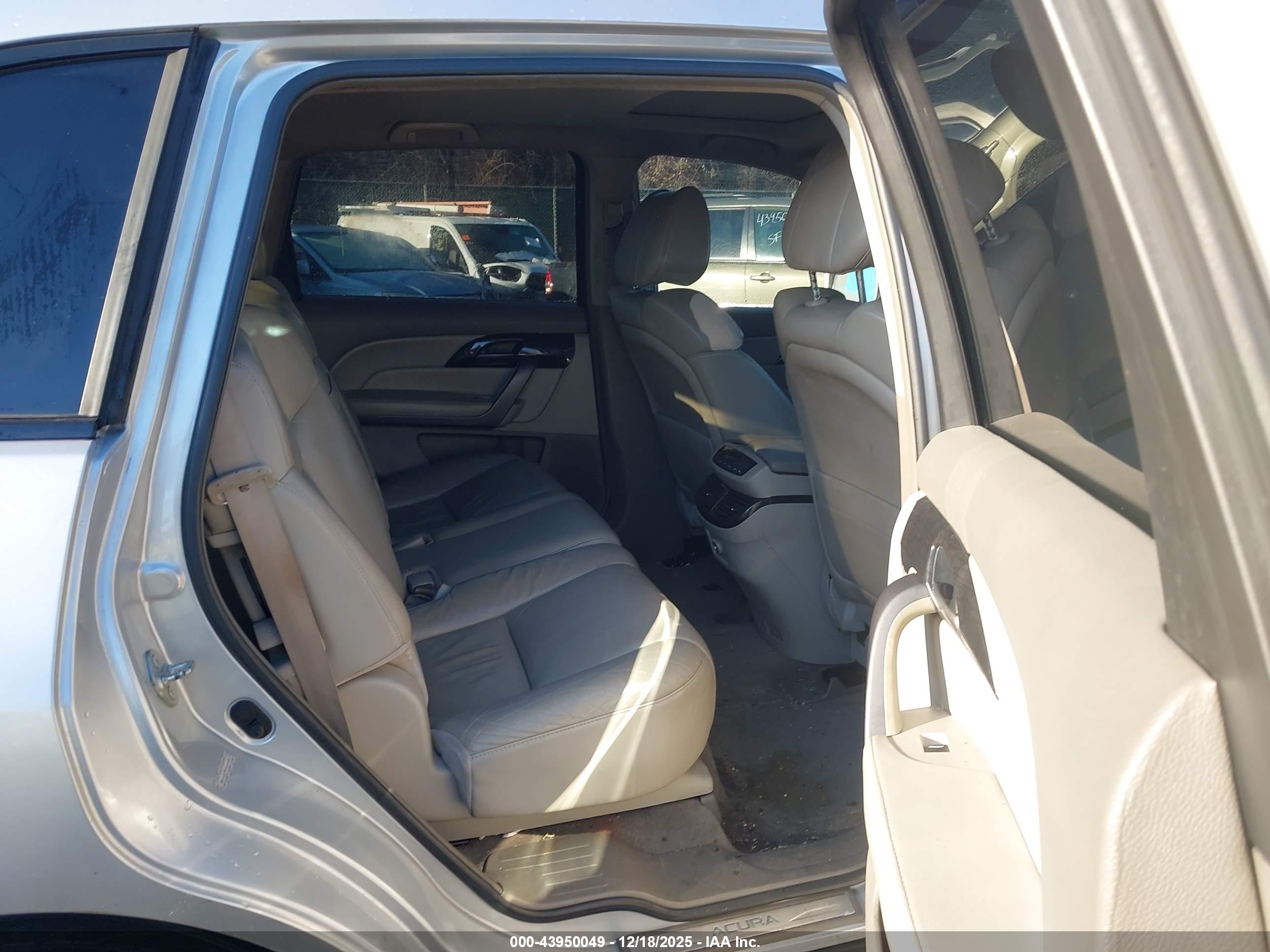 ACURA MDX image 8