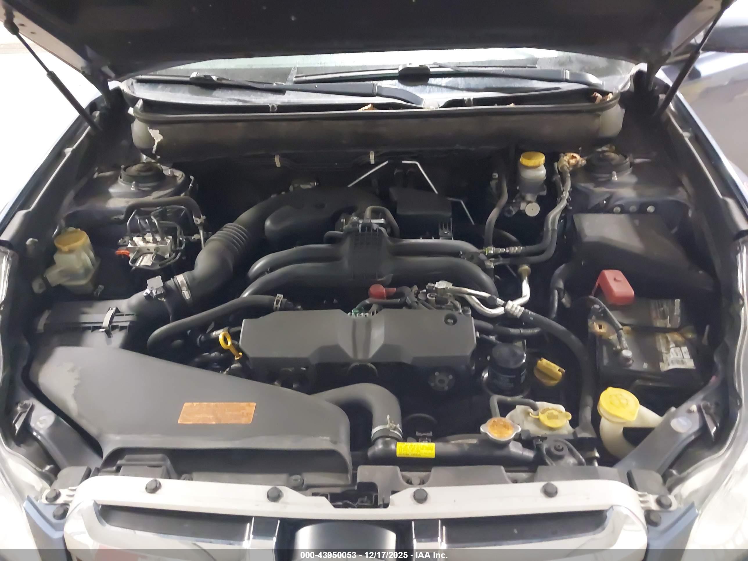 SUBARU OUTBACK image 10