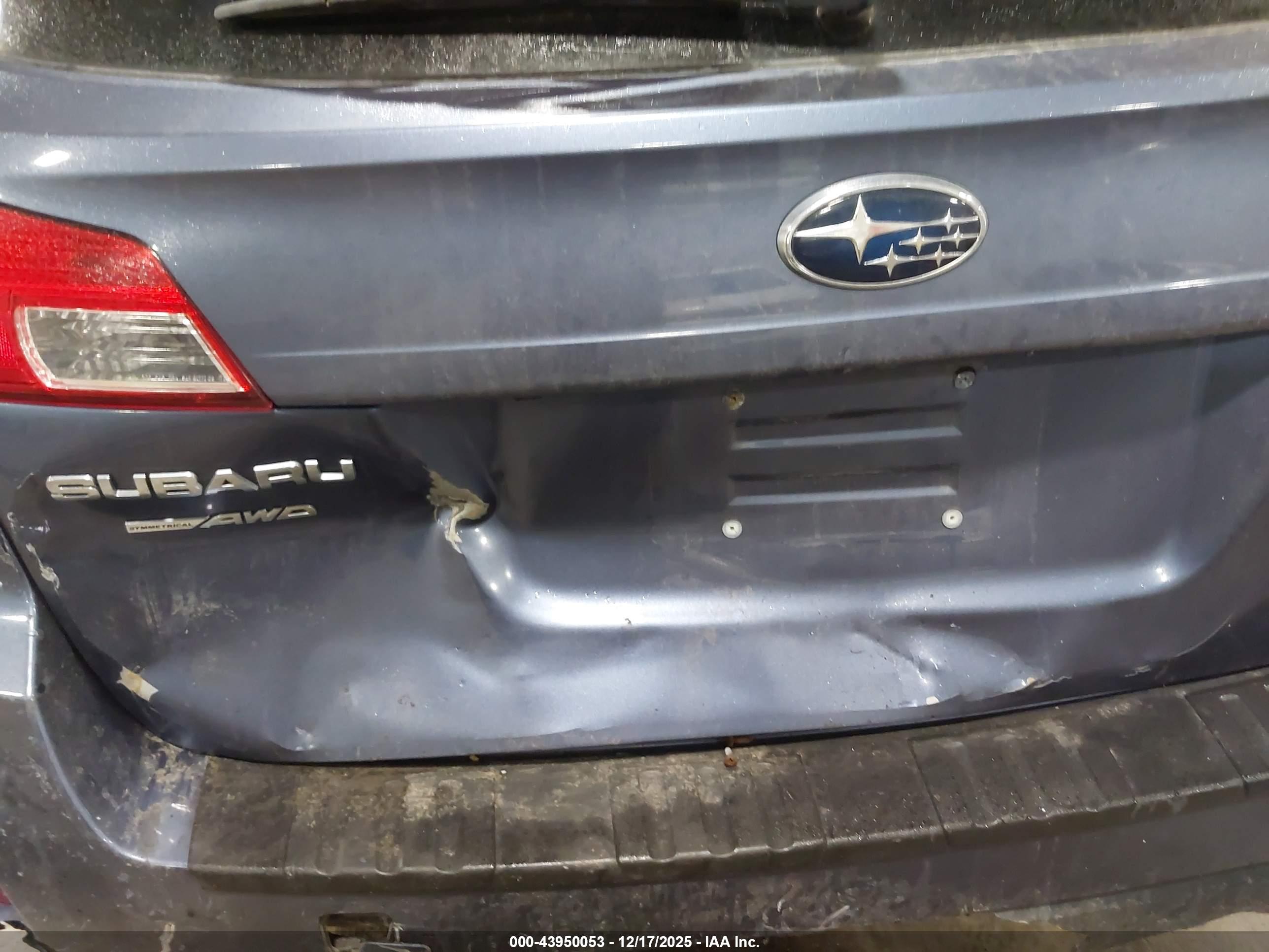 SUBARU OUTBACK image 6