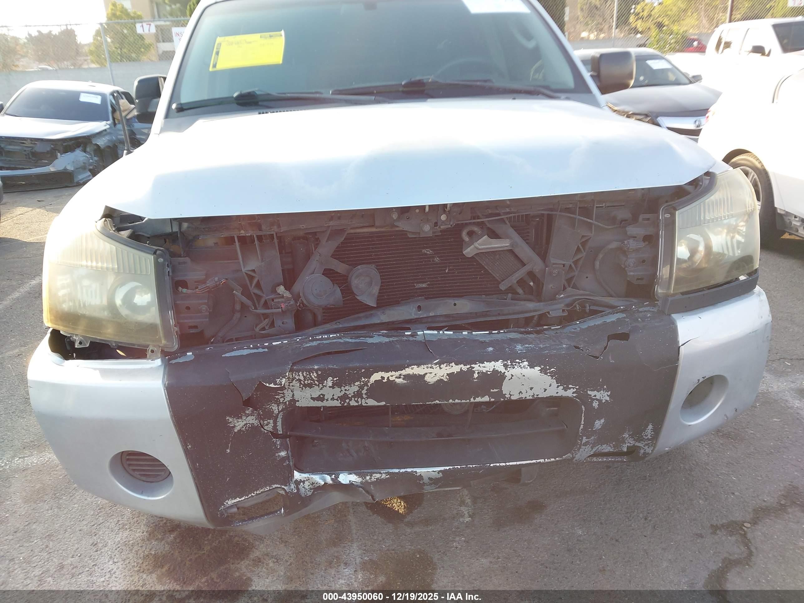 NISSAN TITAN image 6