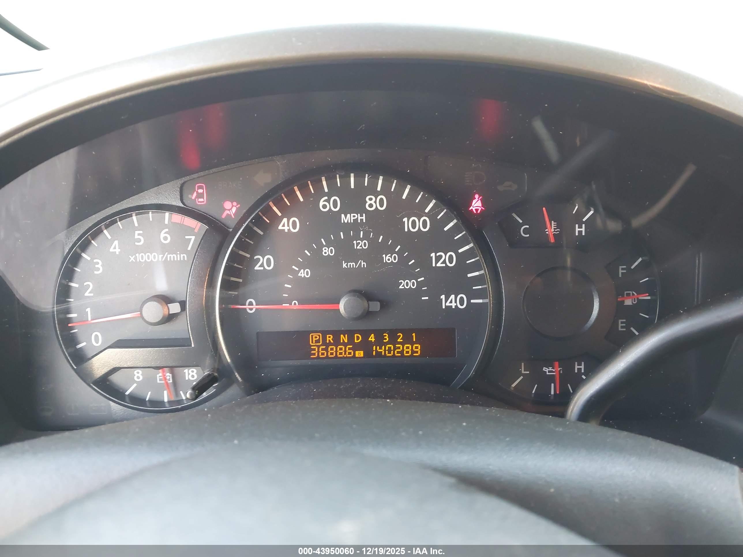 NISSAN TITAN image 7