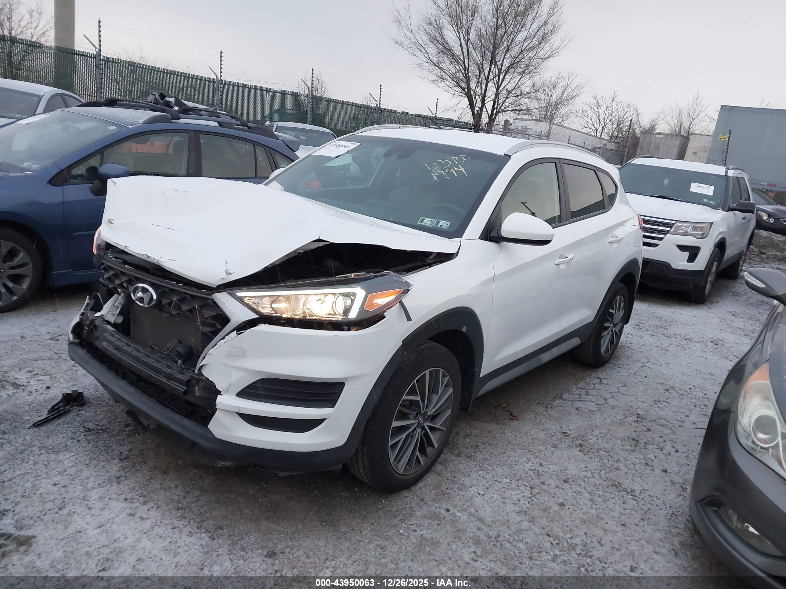HYUNDAI TUCSON image 2