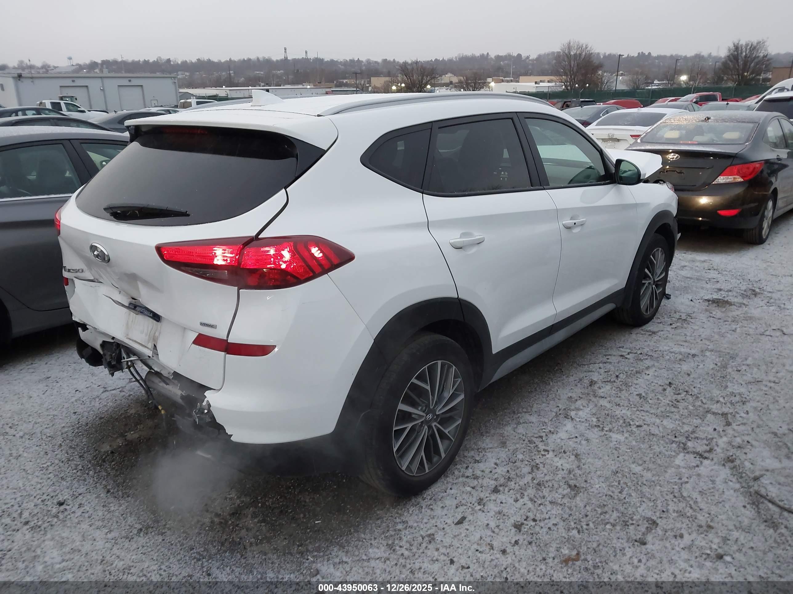 HYUNDAI TUCSON image 4