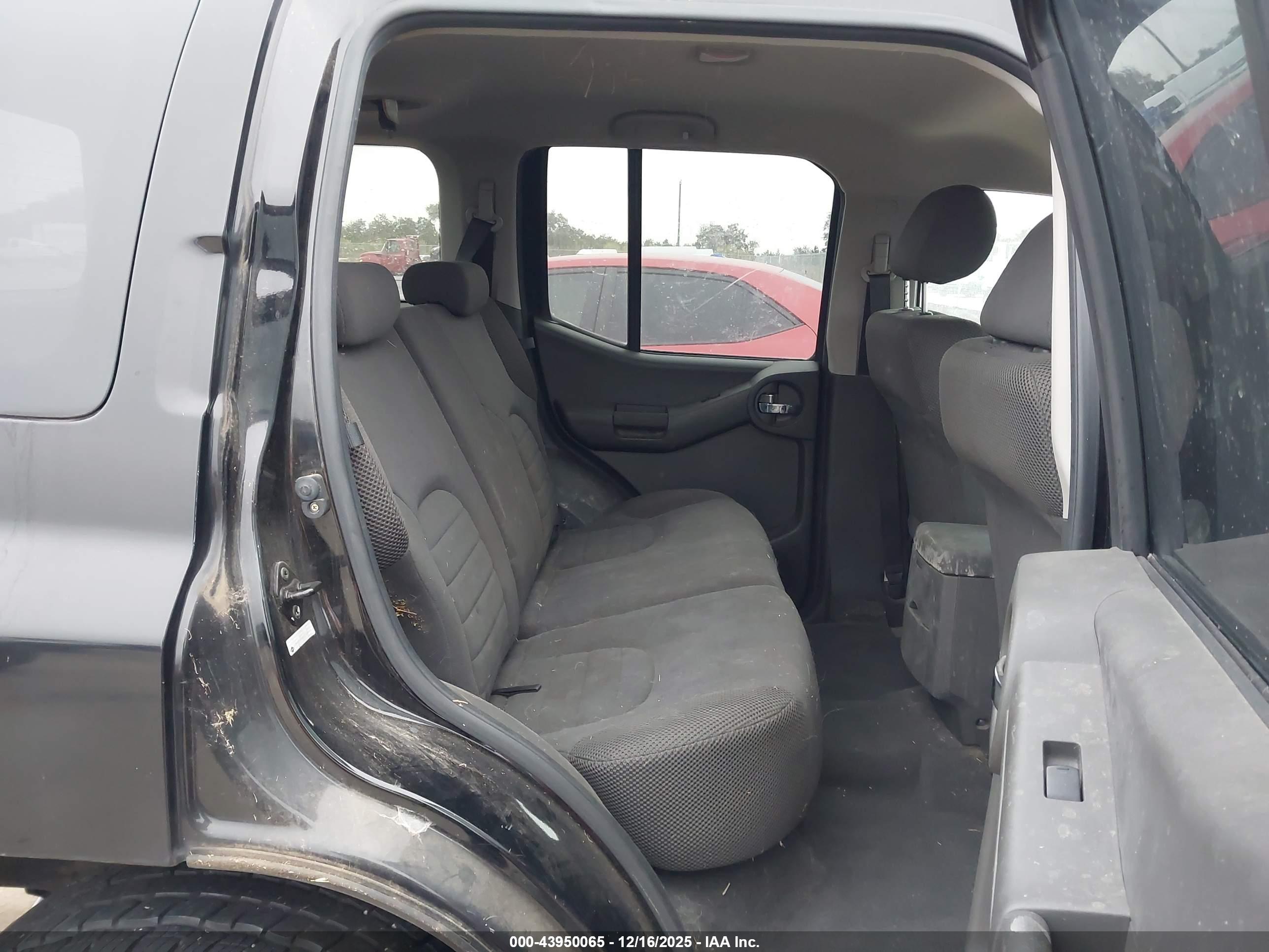 NISSAN XTERRA image 8