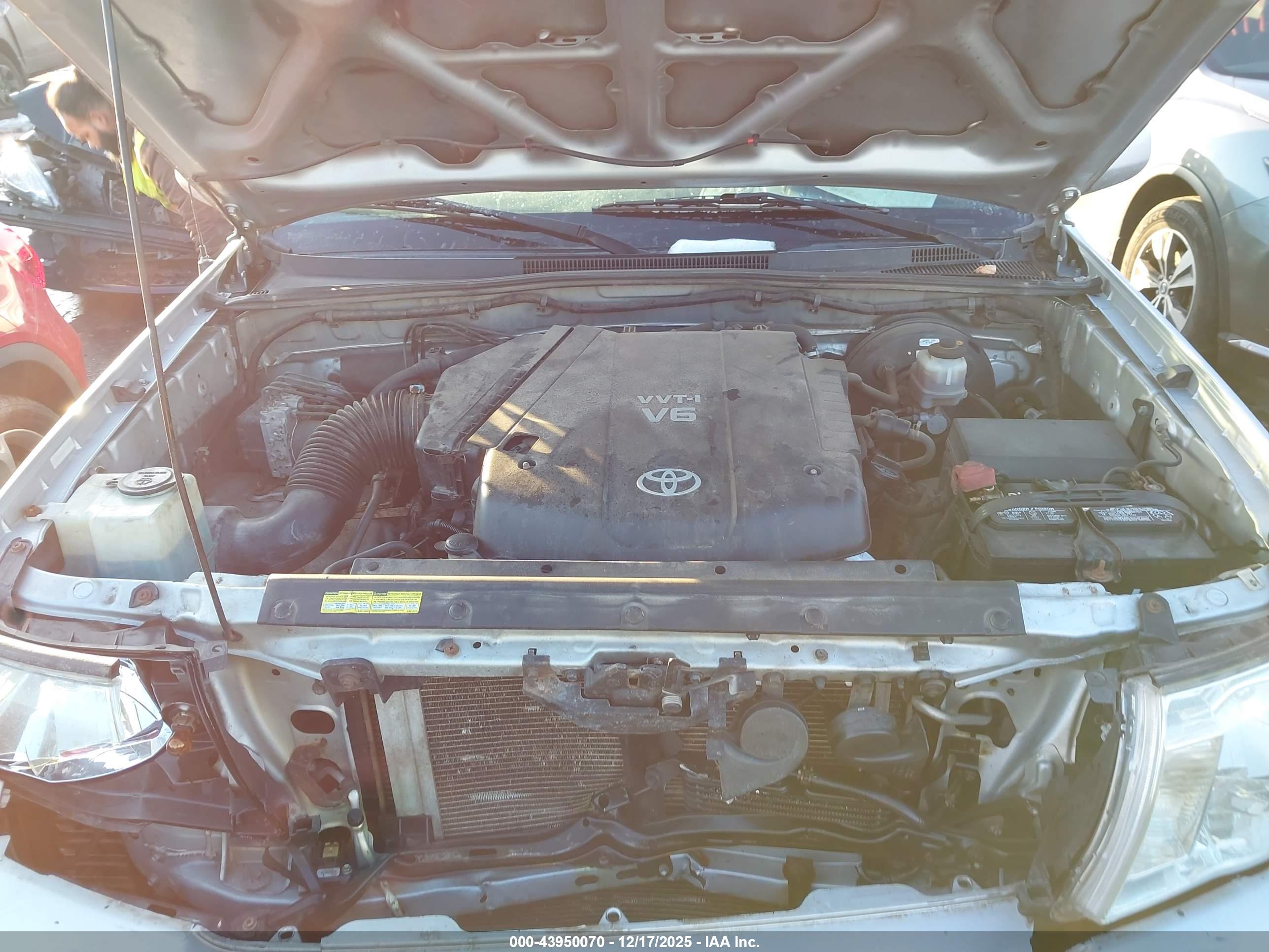 TOYOTA TACOMA image 10