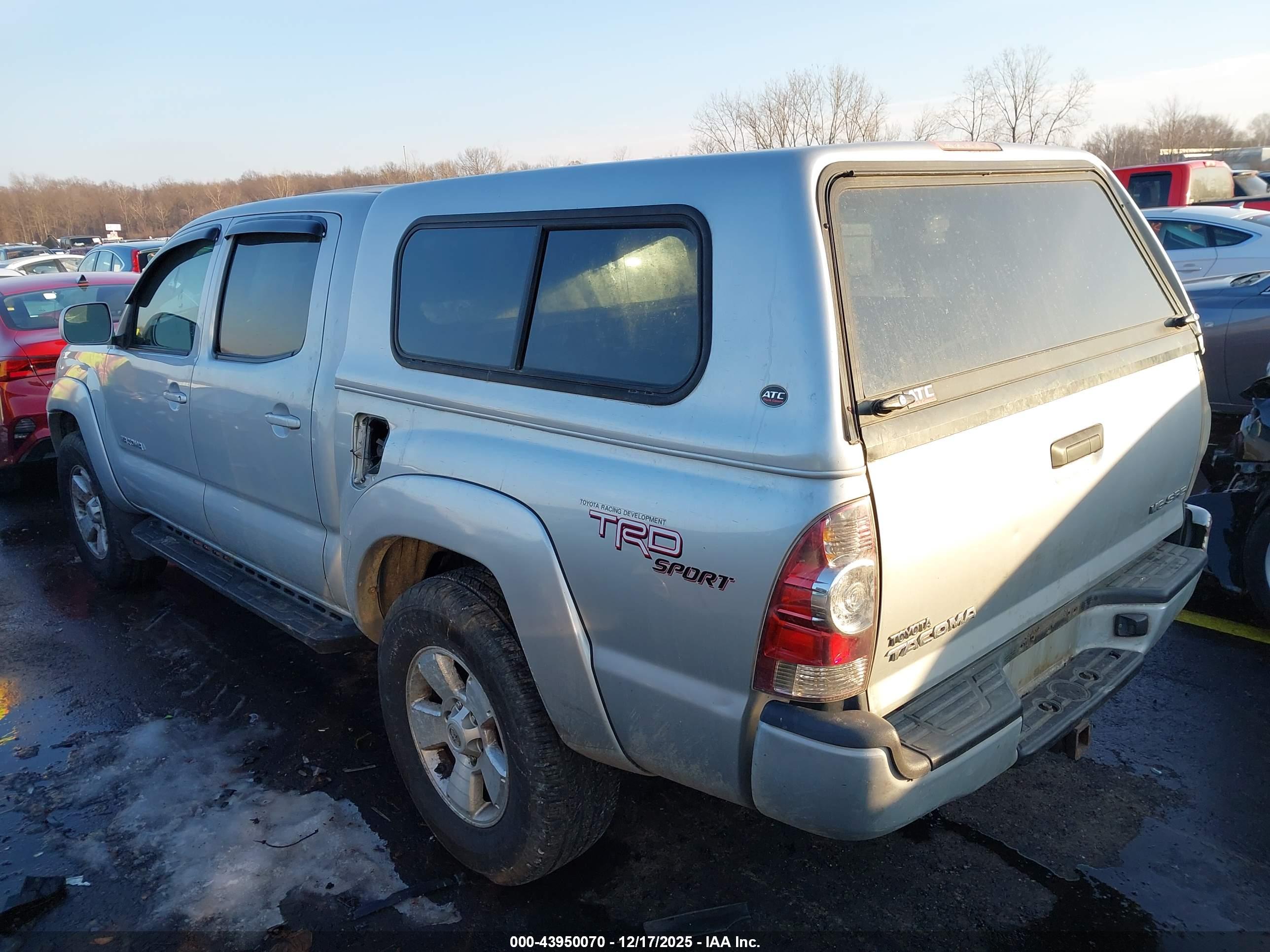TOYOTA TACOMA image 3