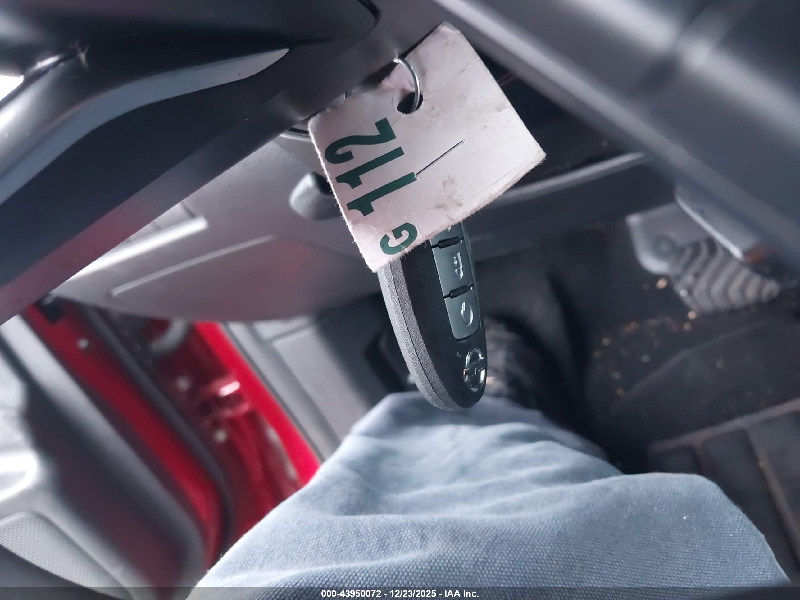 NISSAN ROGUE image 11