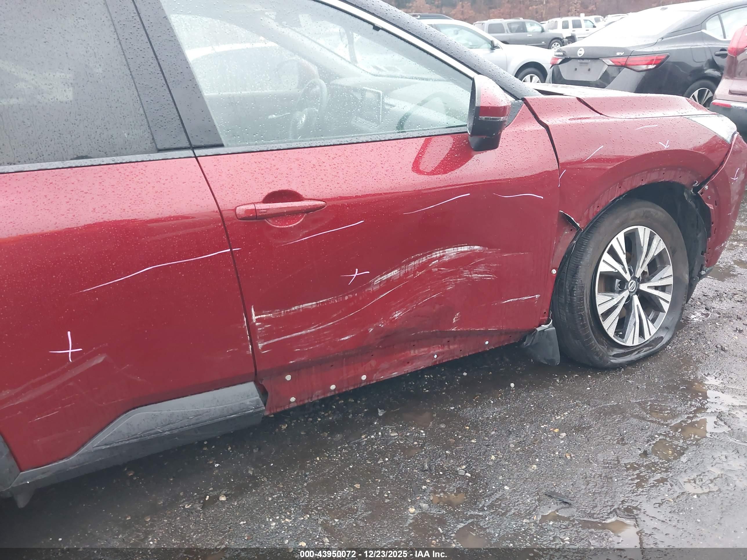 NISSAN ROGUE image 6
