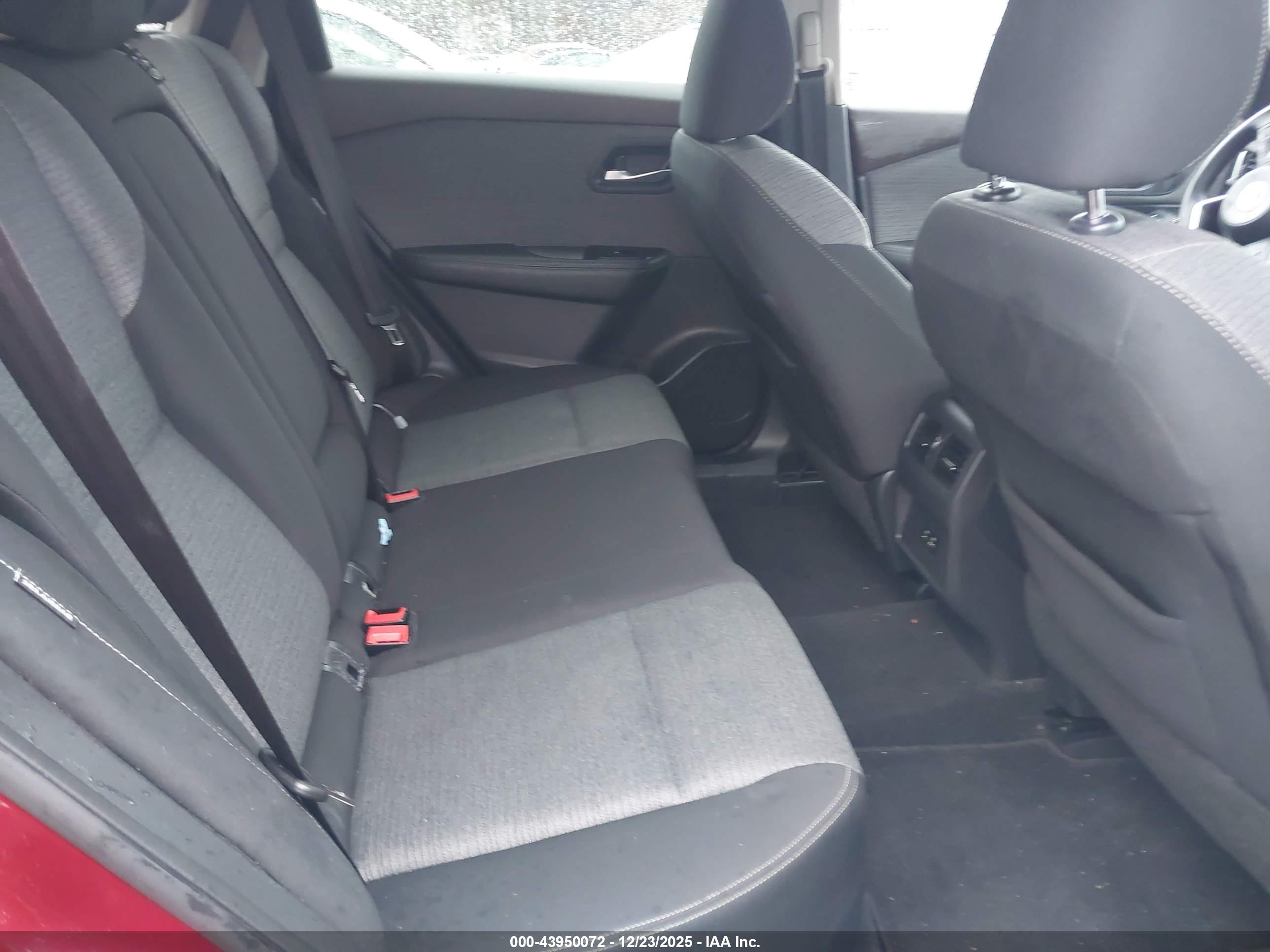 NISSAN ROGUE image 8
