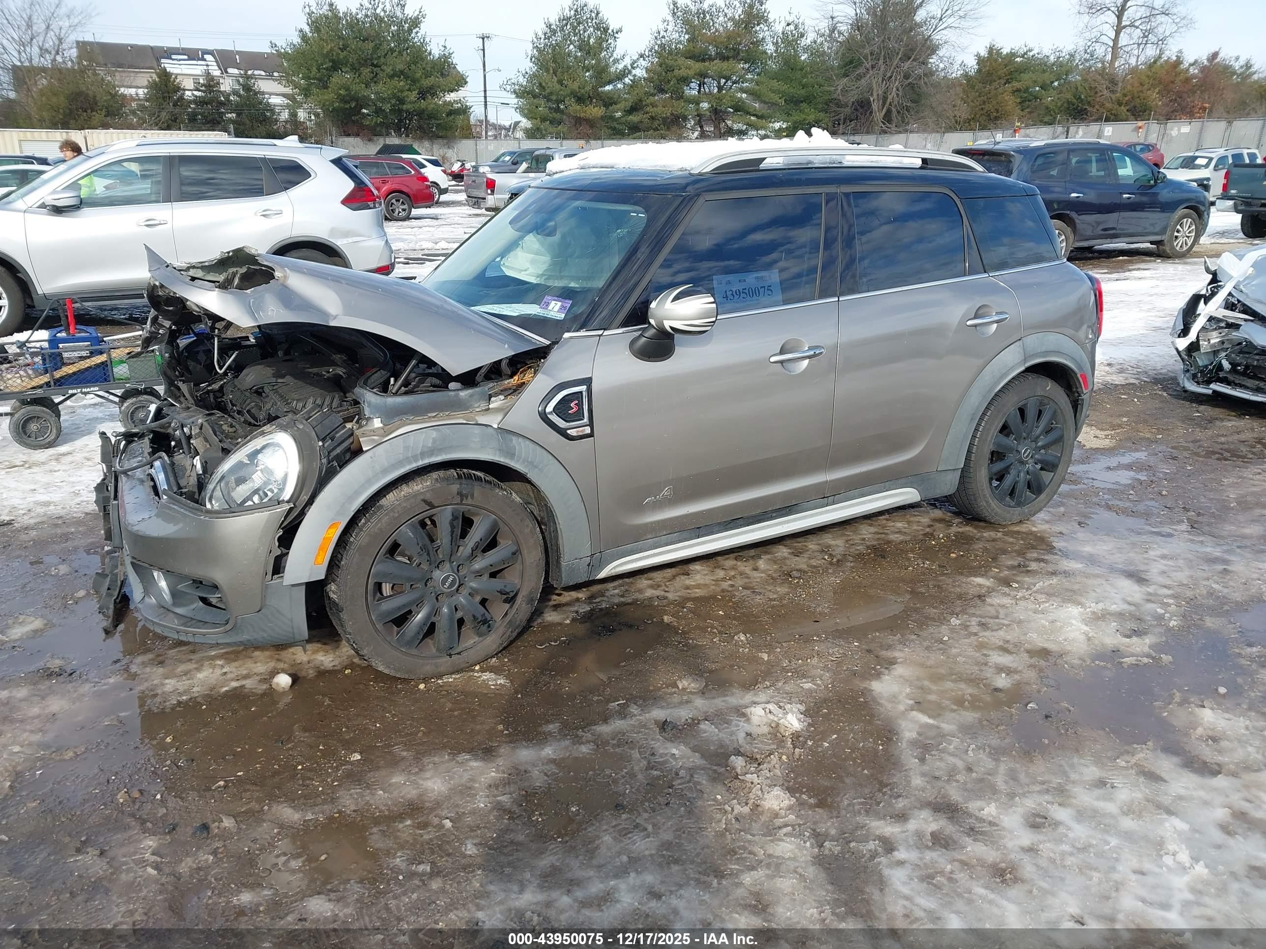 MINI COUNTRYMAN image 2