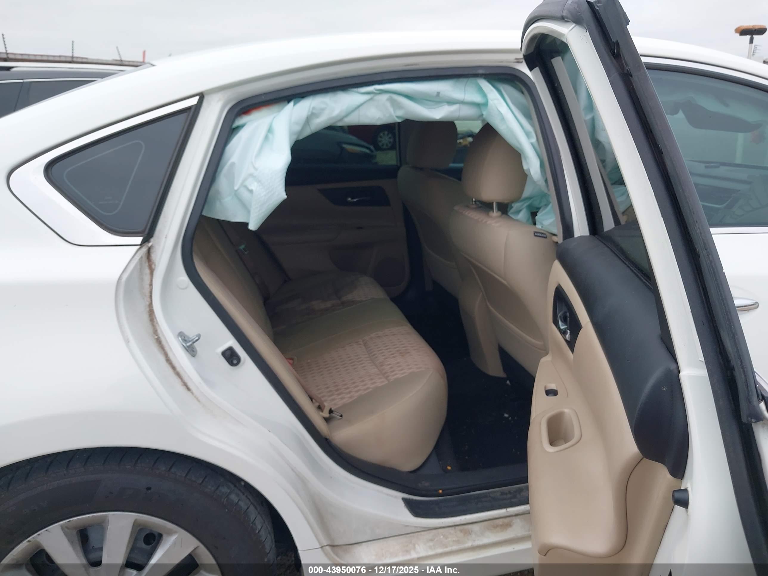 NISSAN ALTIMA image 8