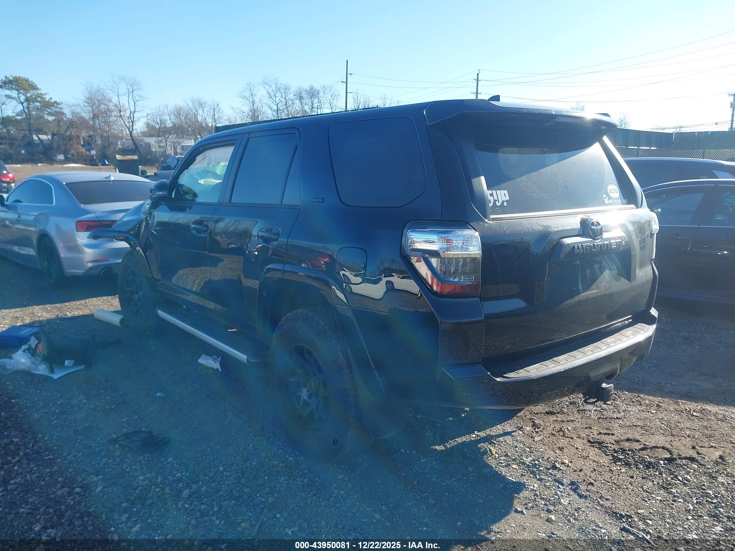 TOYOTA 4RUNNER image 3