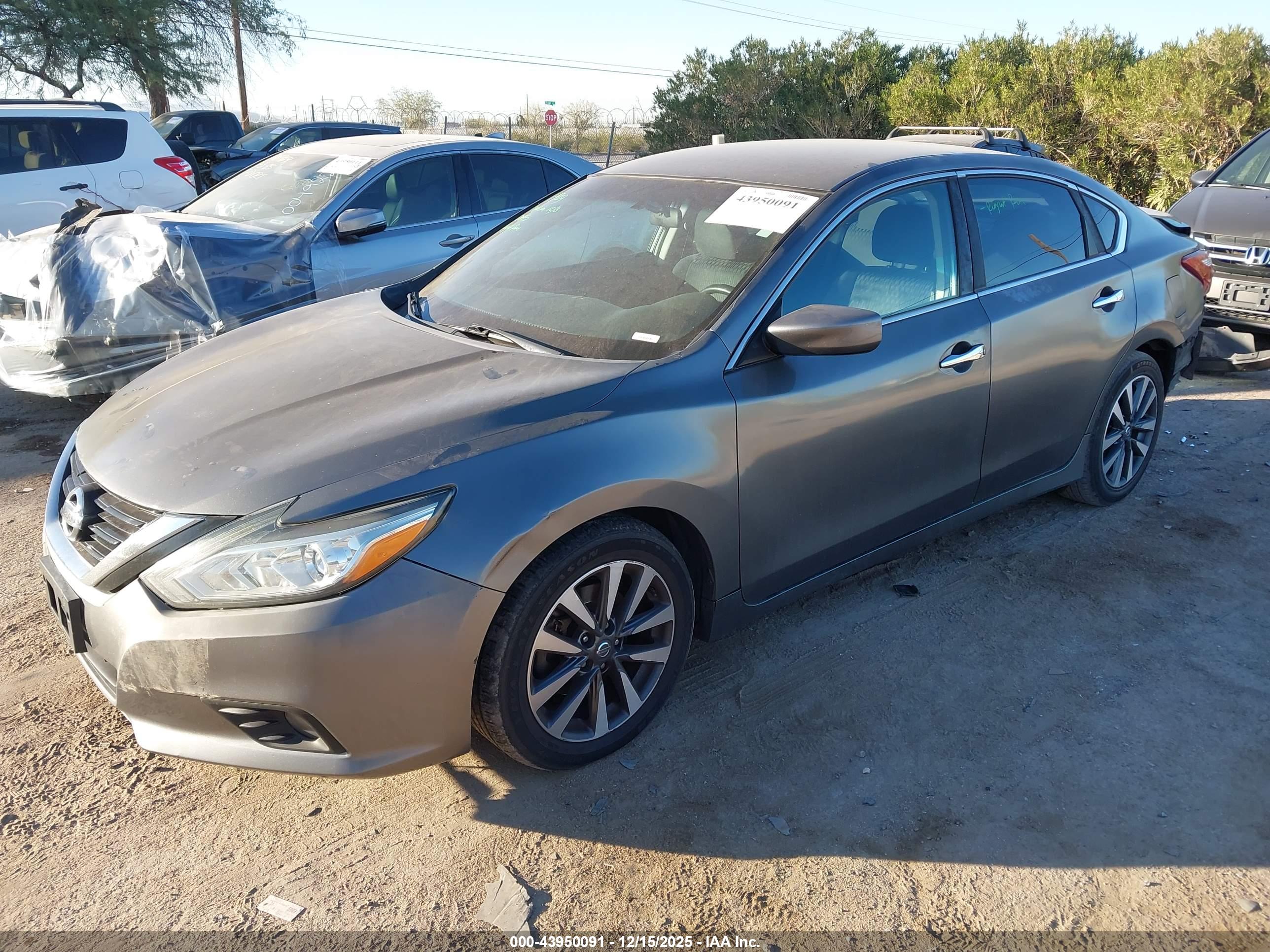 NISSAN ALTIMA image 2